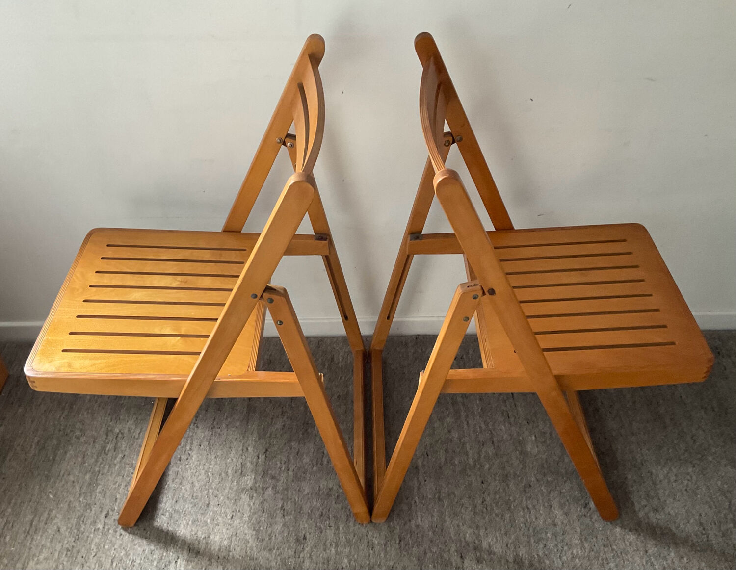 Pair of vintage folding chairs from the 70s-80s