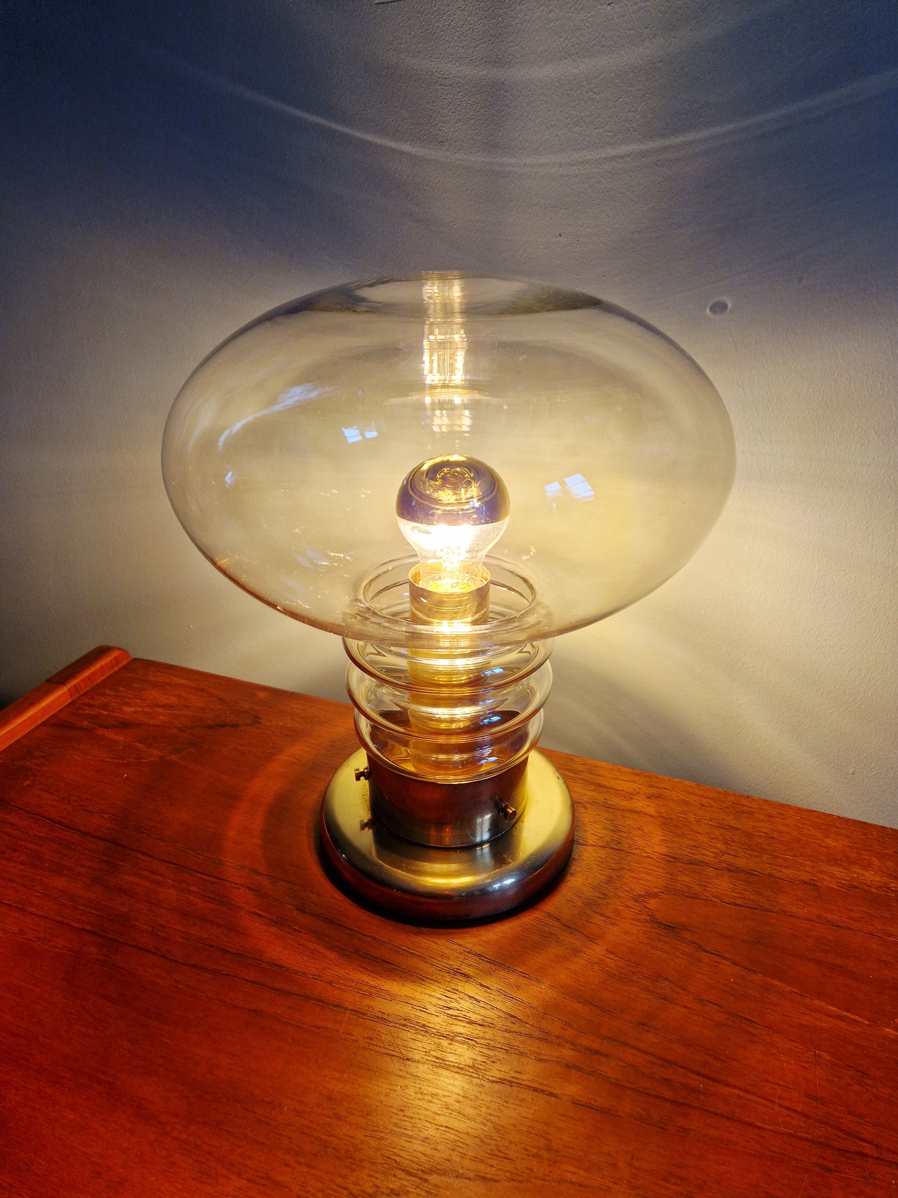 Space Age table lamp in brass and clear glass, 1960s-70s.