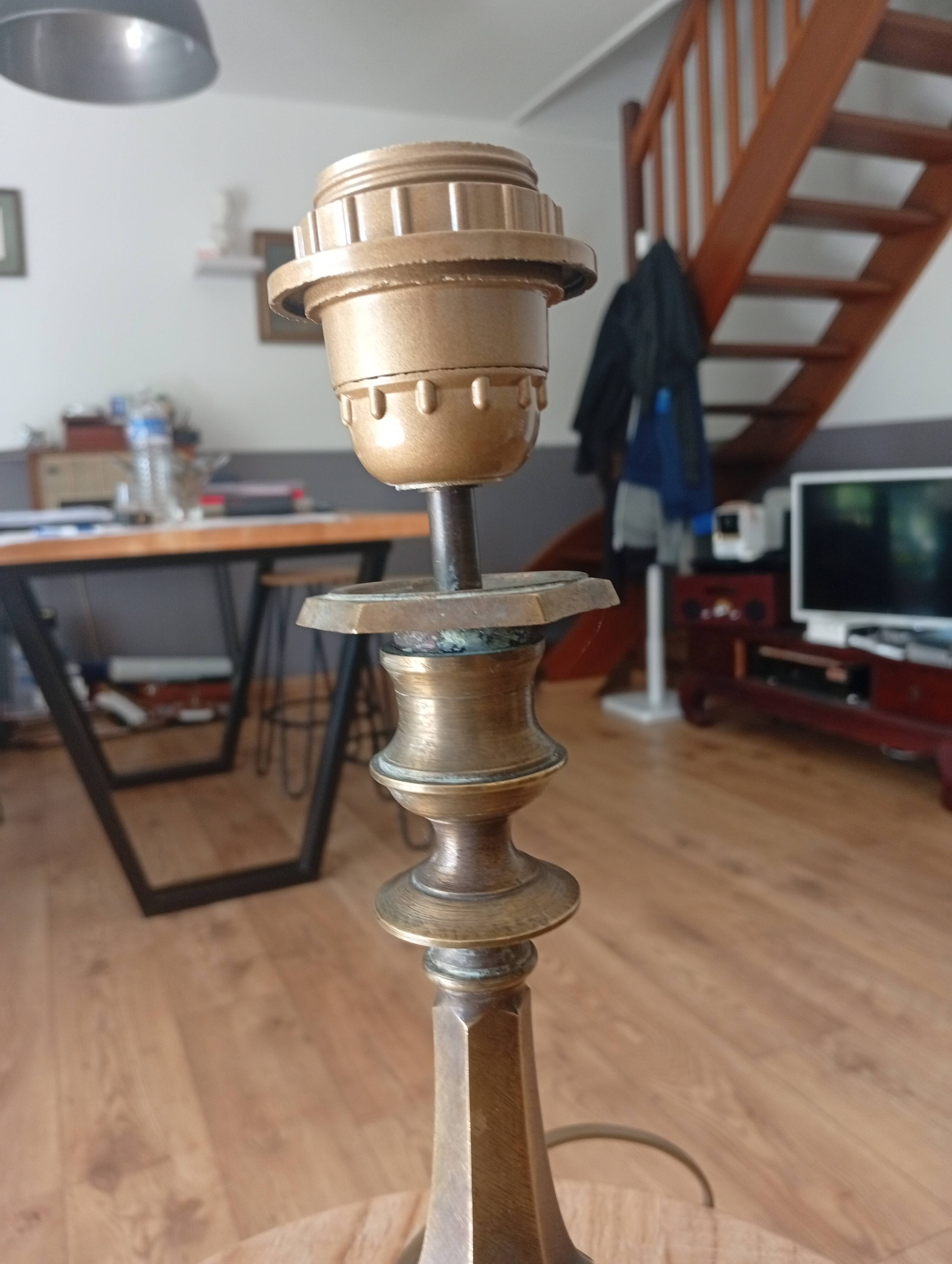 Bronze lamp base