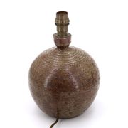 Lampe boule de potier en grès pyrité de Guy Baudat, années 70