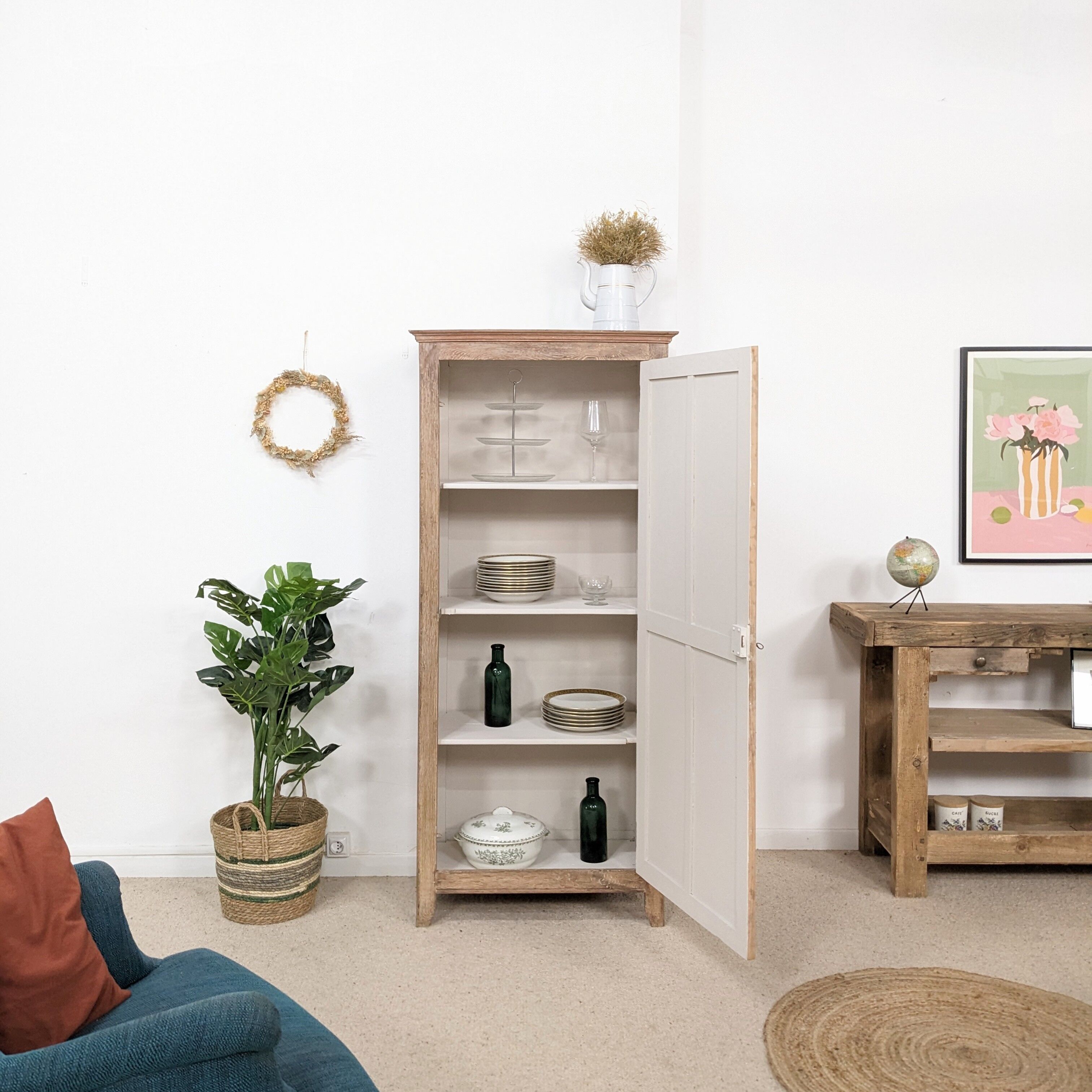 Vintage knitted hoister