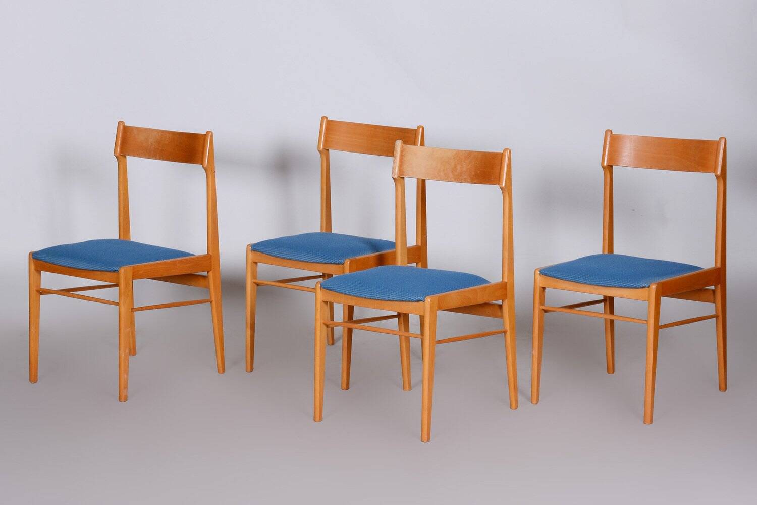 Chaises de salle à manger en hêtre de milieu de siècle attribuées à Dyha Brno, années 1950, ensemble de 4