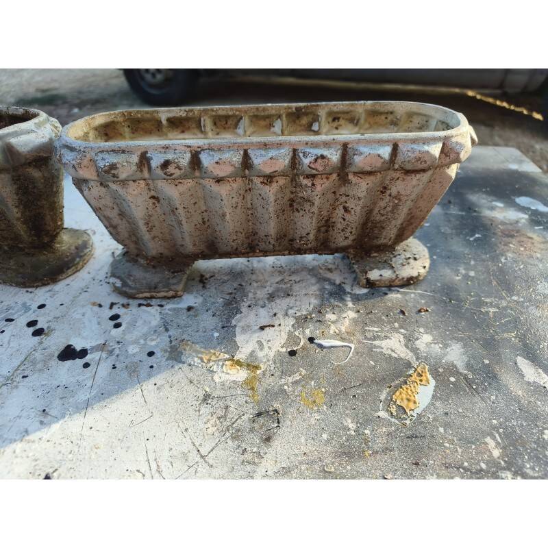 Pair of cast iron planters from 1900 in Charleville - Mézières