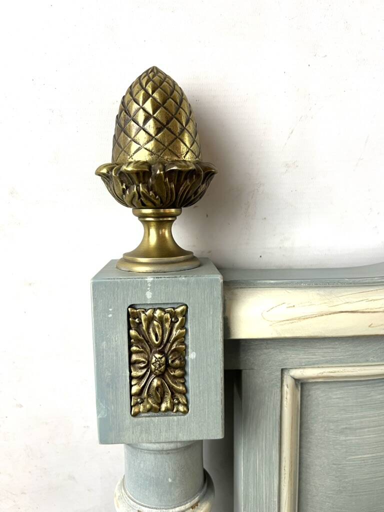 Tête de lit de style Louis XVI – Provenance Hôtel George V Paris – 200 cm