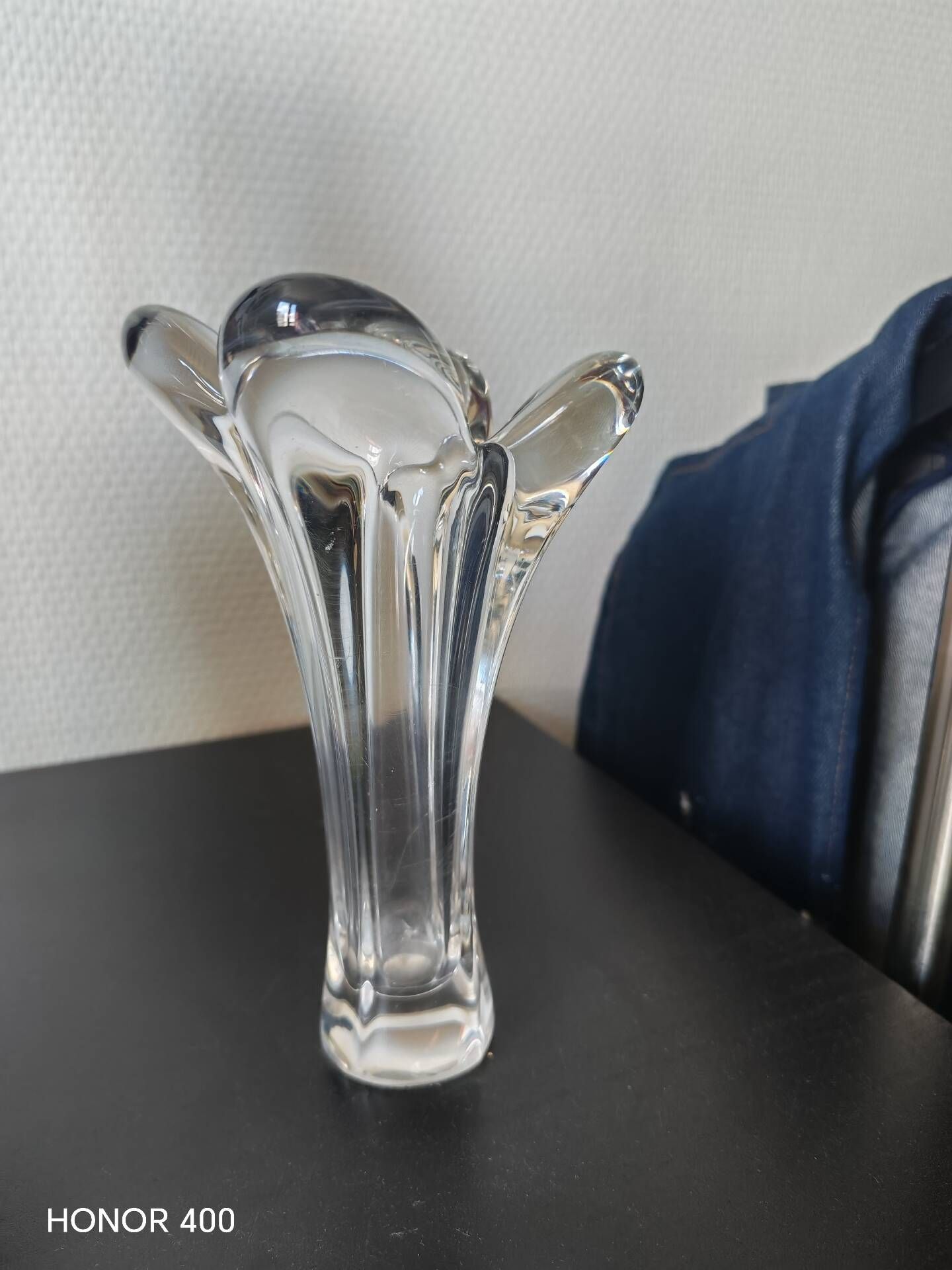 Corolla soliflore vase in crystal, France 1960.