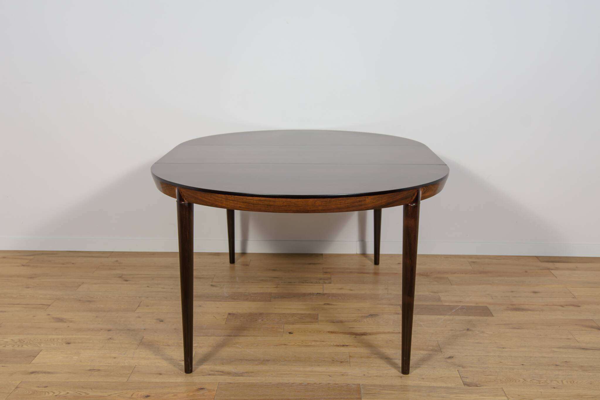 Mid-Century Round Rosewood Dining Table Model 71 by Severin Hansen for Hasl