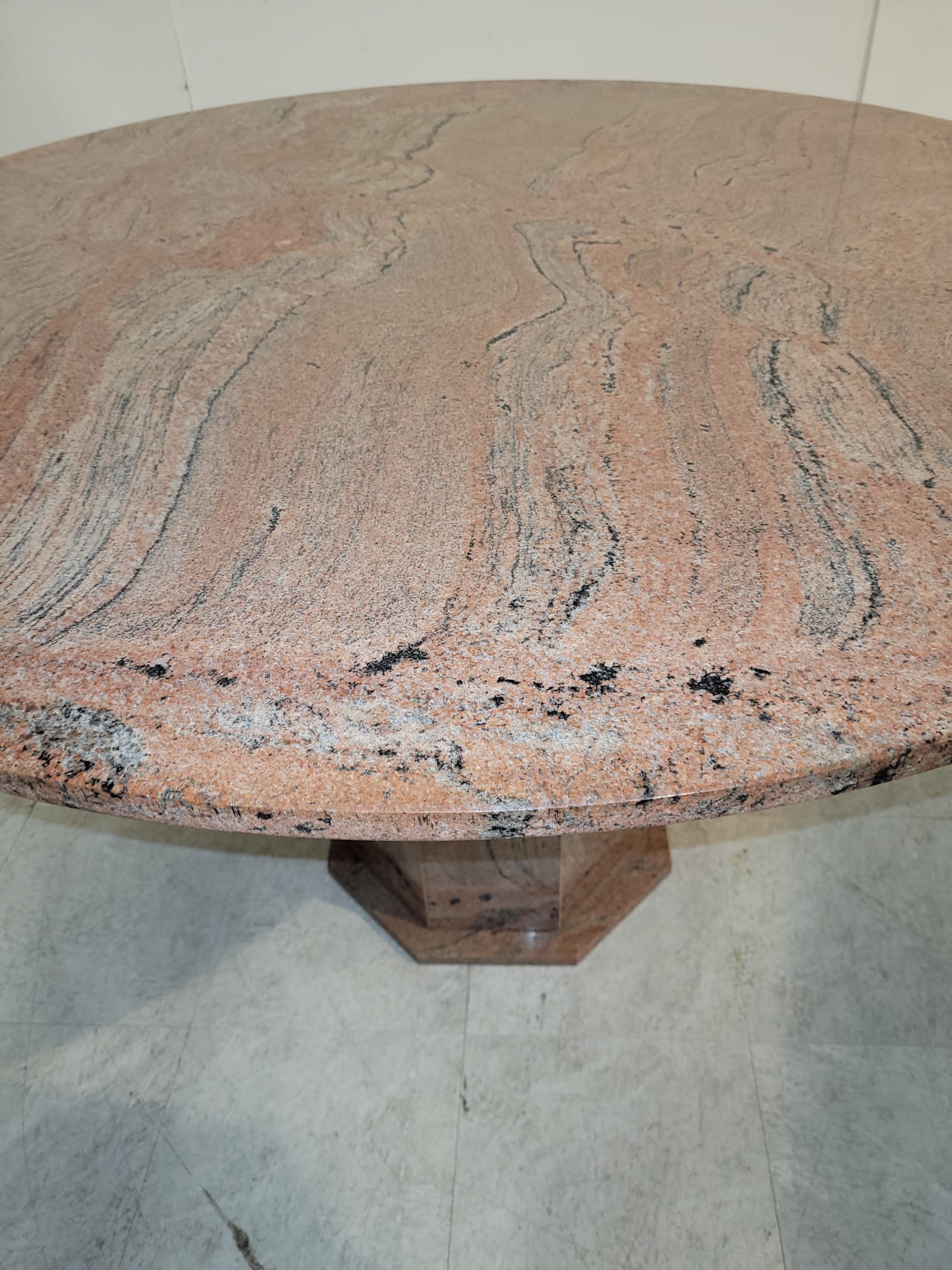 Vintage round granite center table, 1970s