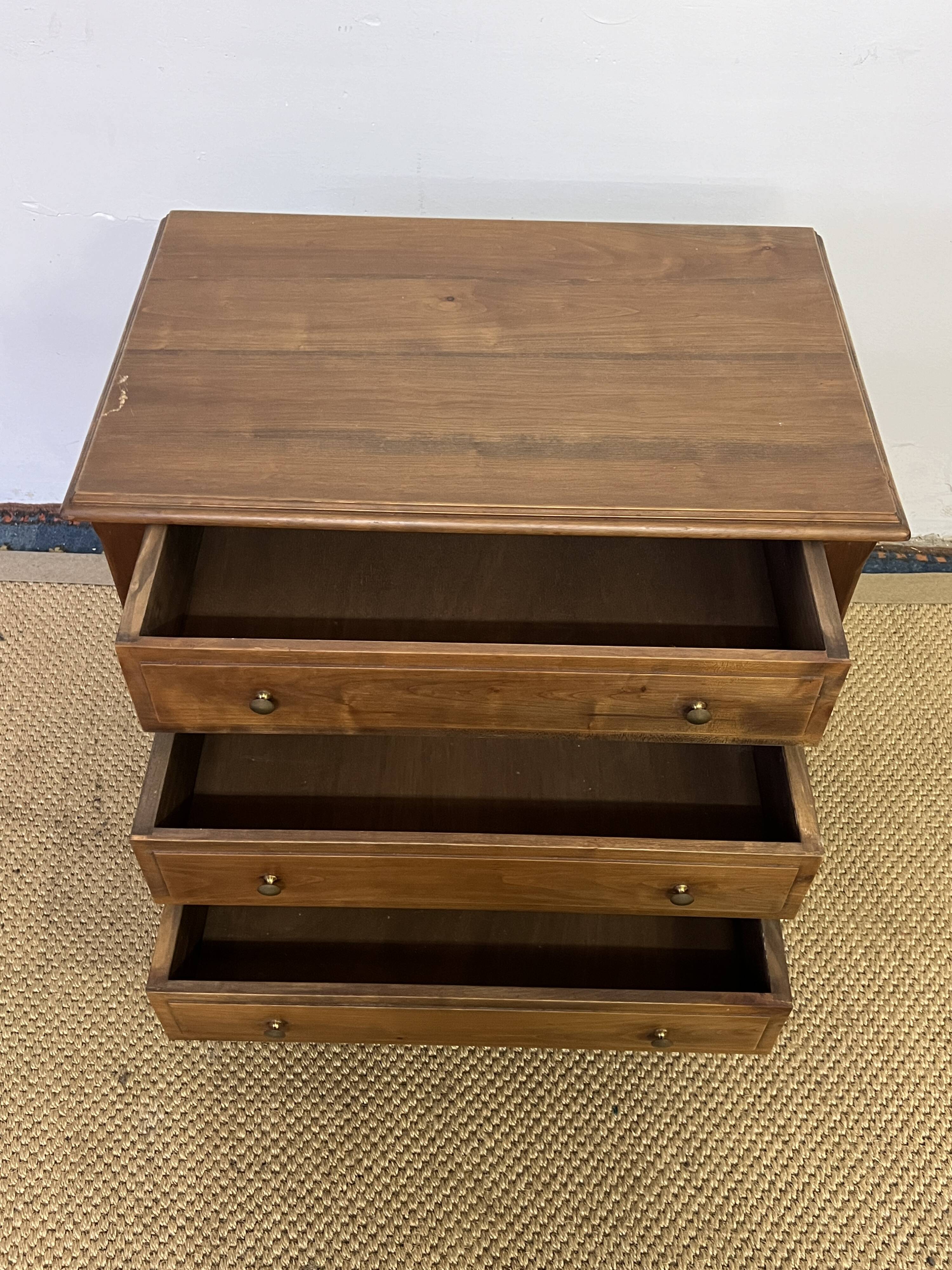 Small vintage wooden chest of drawers 3 drawers