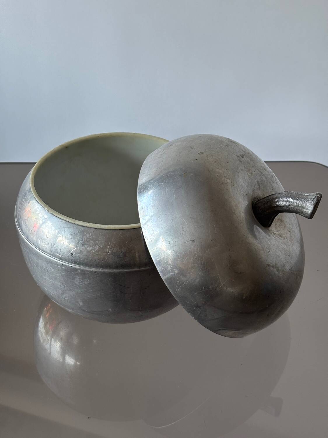 1970 aluminum ice cube maker