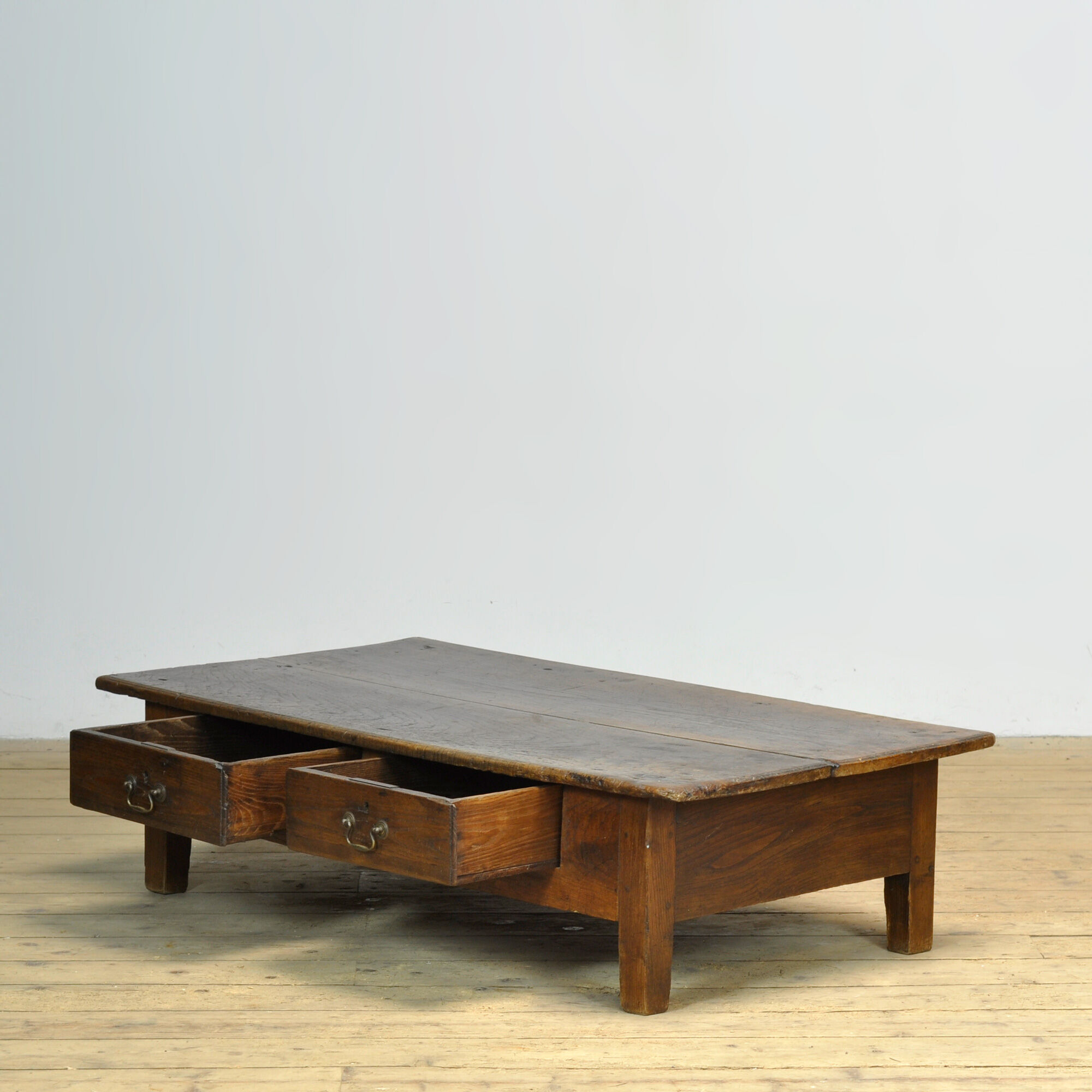 Oak coffee table, circa 1820