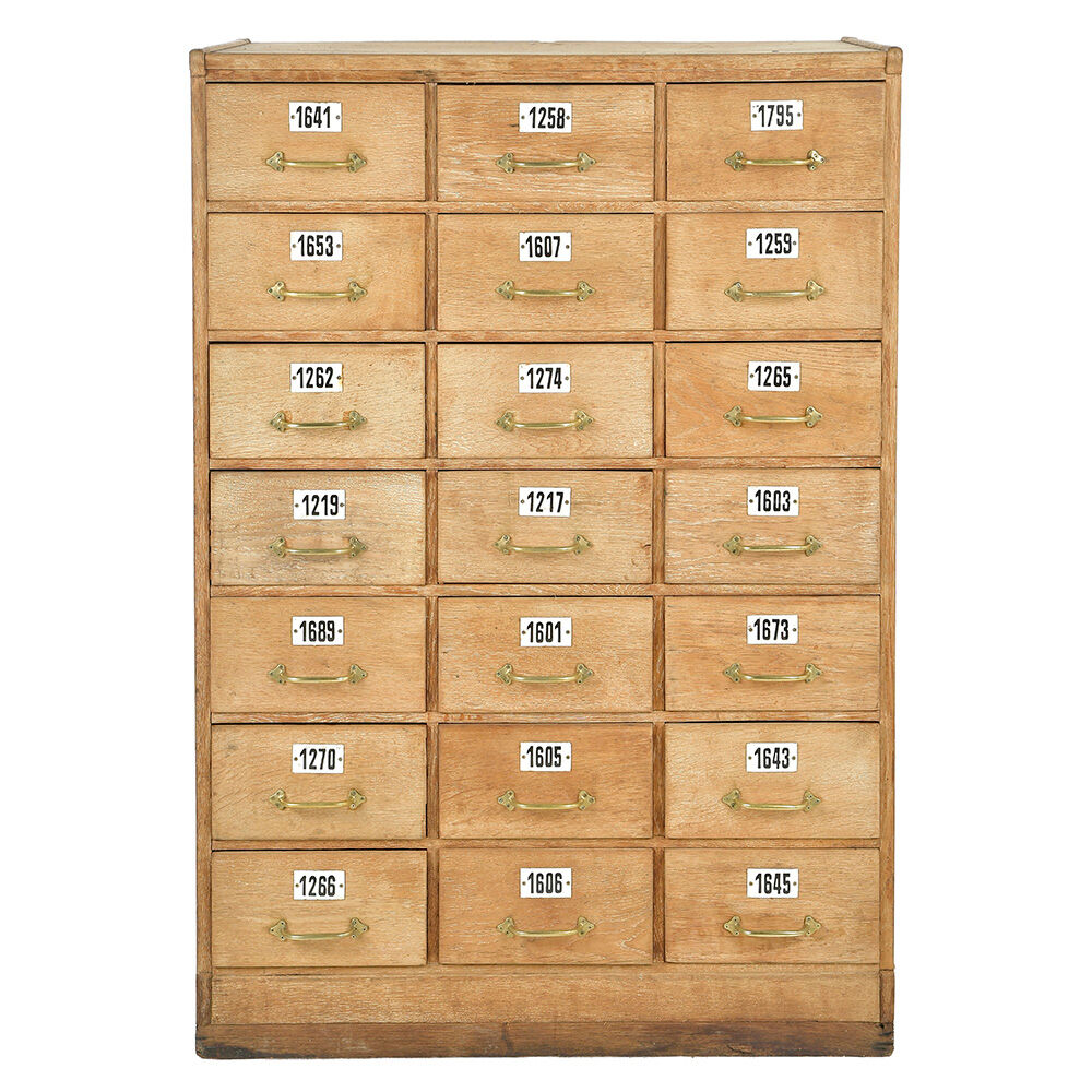 Wooden workshop cabinet with 21 labeled drawers (140 x 97 x 62cm)