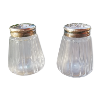 Salt and pepper shaker