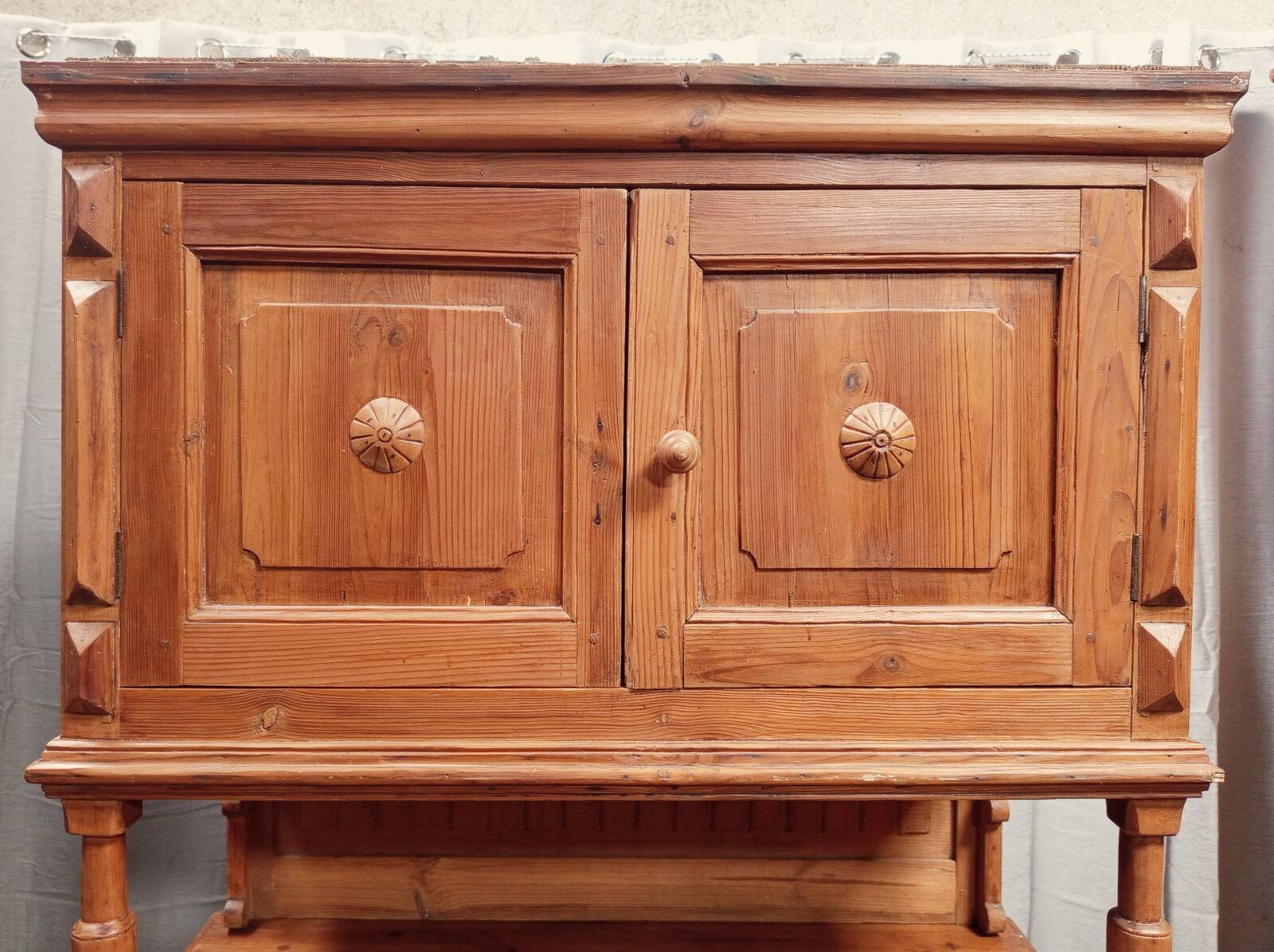 19th-century Savoyard pine buffet