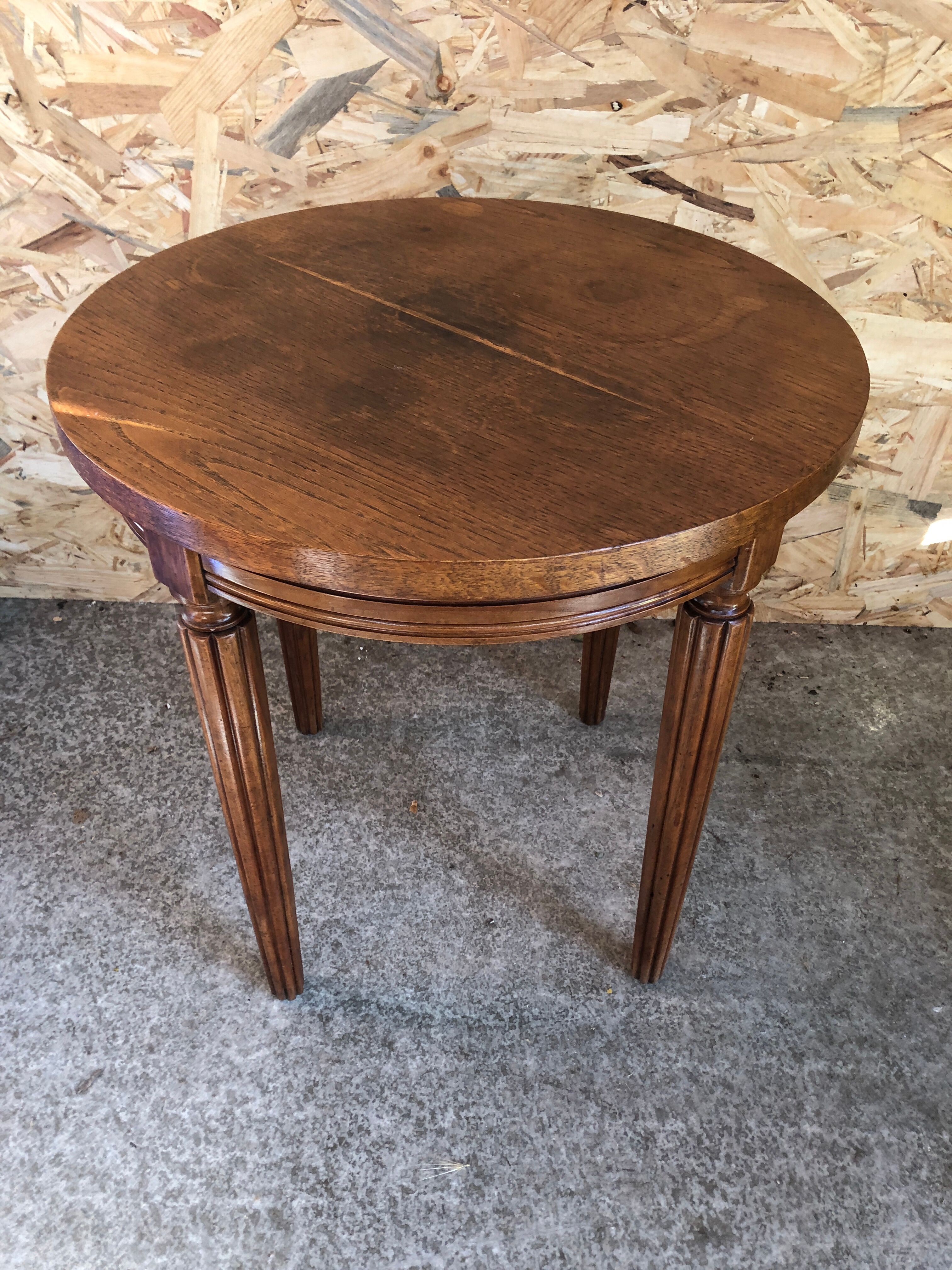 Old coffee table style louis XVI wood legs vintage columns