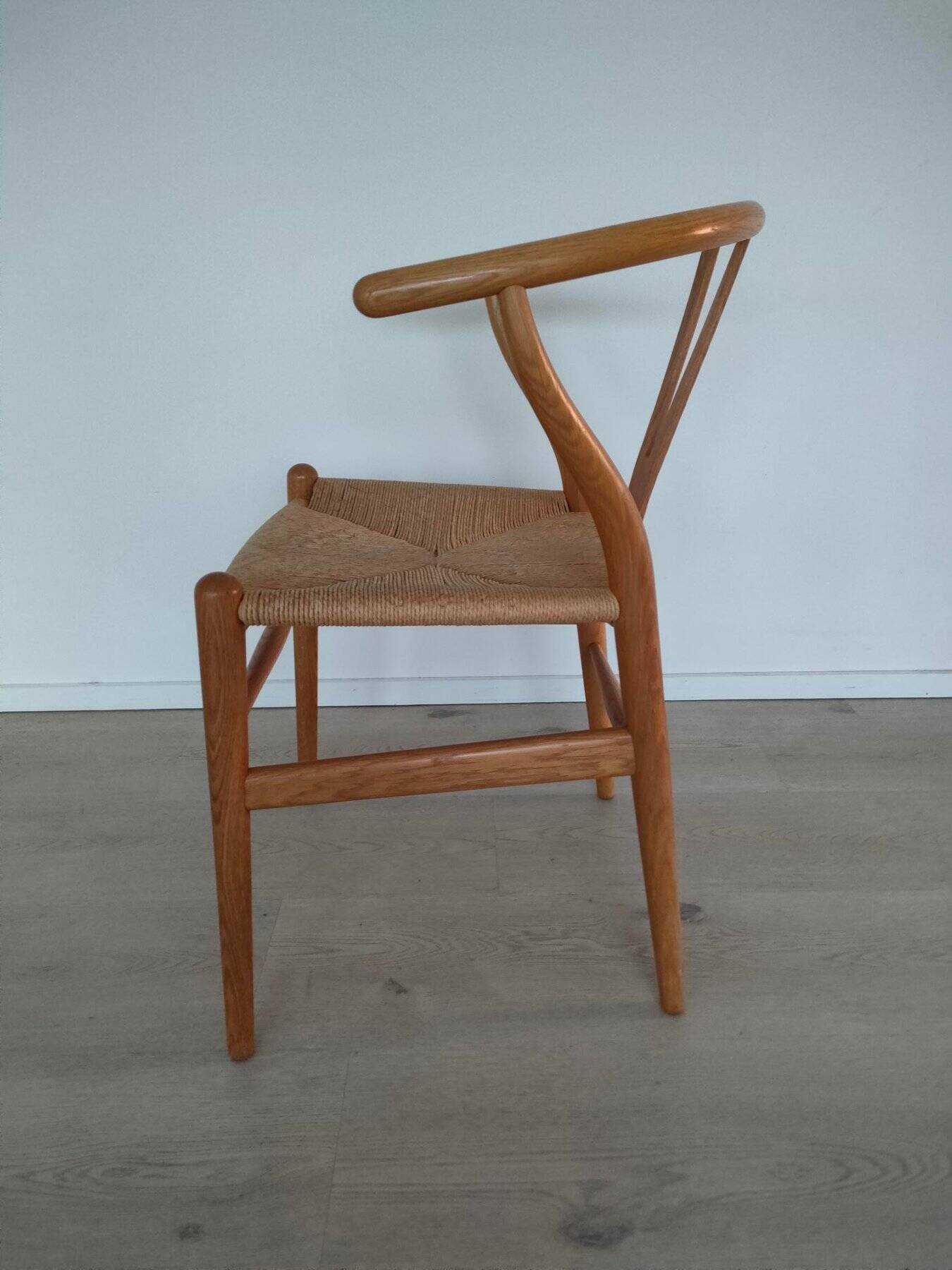 Carl Hansen & Søn - Hans J. Wegner - Dining room chair (6)