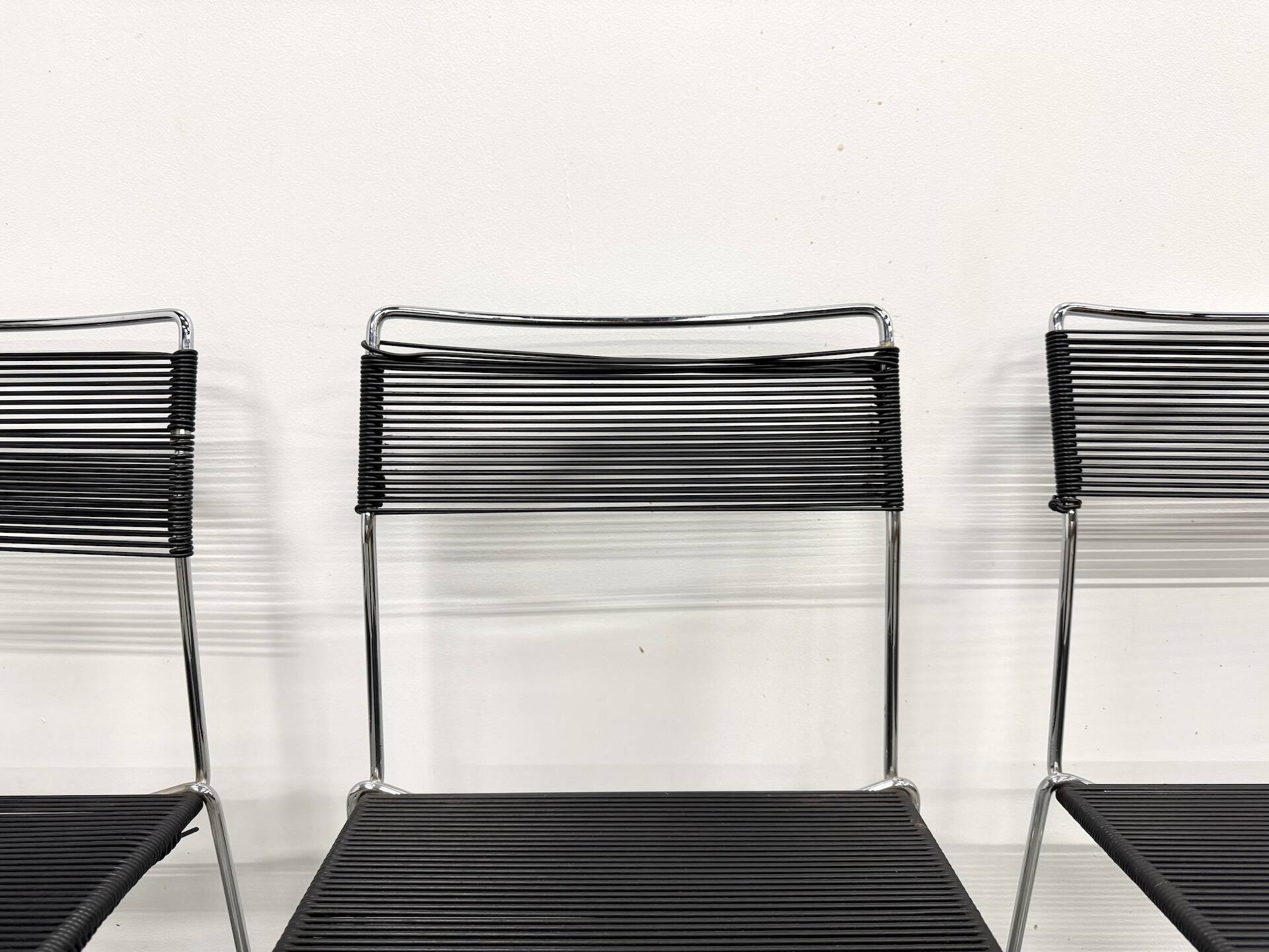 Set of 6 "Spaghetti" Chairs Italian Design 80s – Black & Chrome
