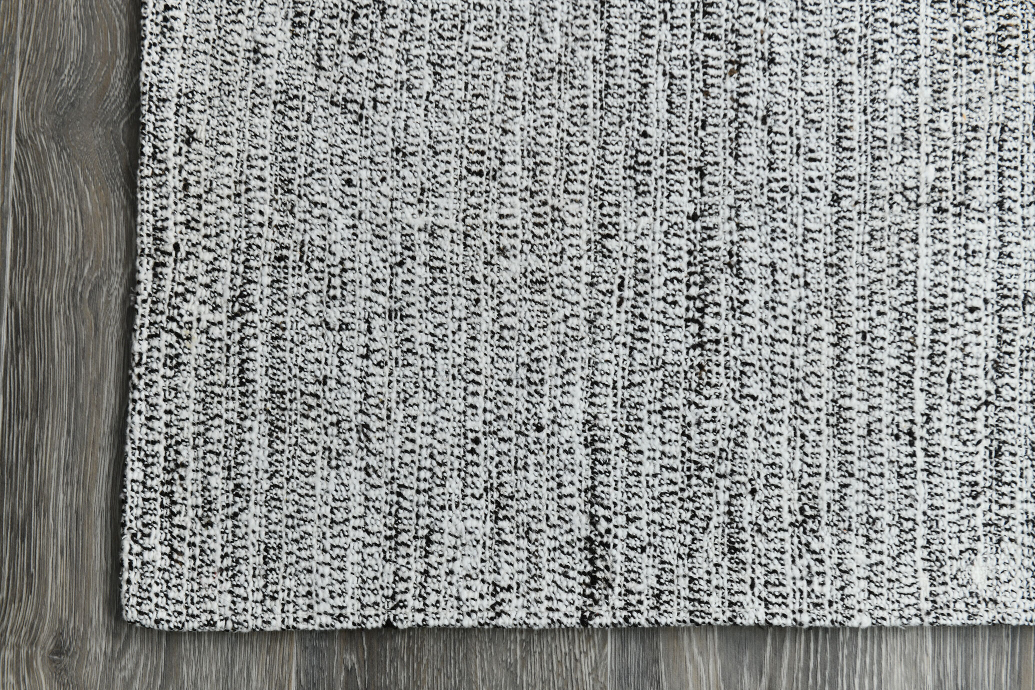 2x8 white & black vintage runner rug 61x234cm