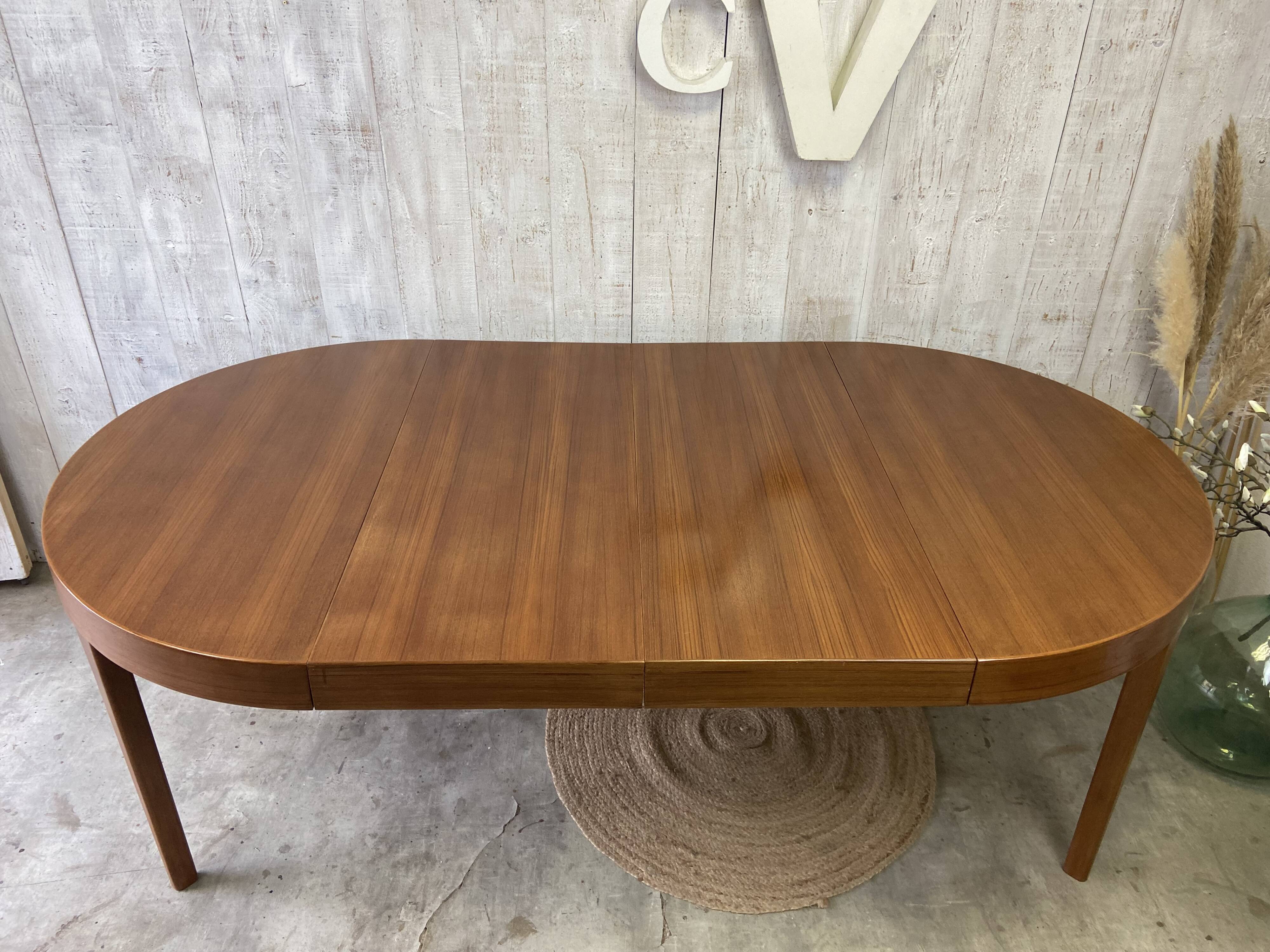 Vintage extendable table