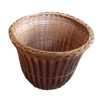 Cache jar in wicker