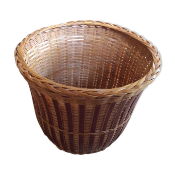 Cache jar in wicker