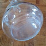 Carafe à vin ancienne - verre gravée d'une frise d'entrelacs