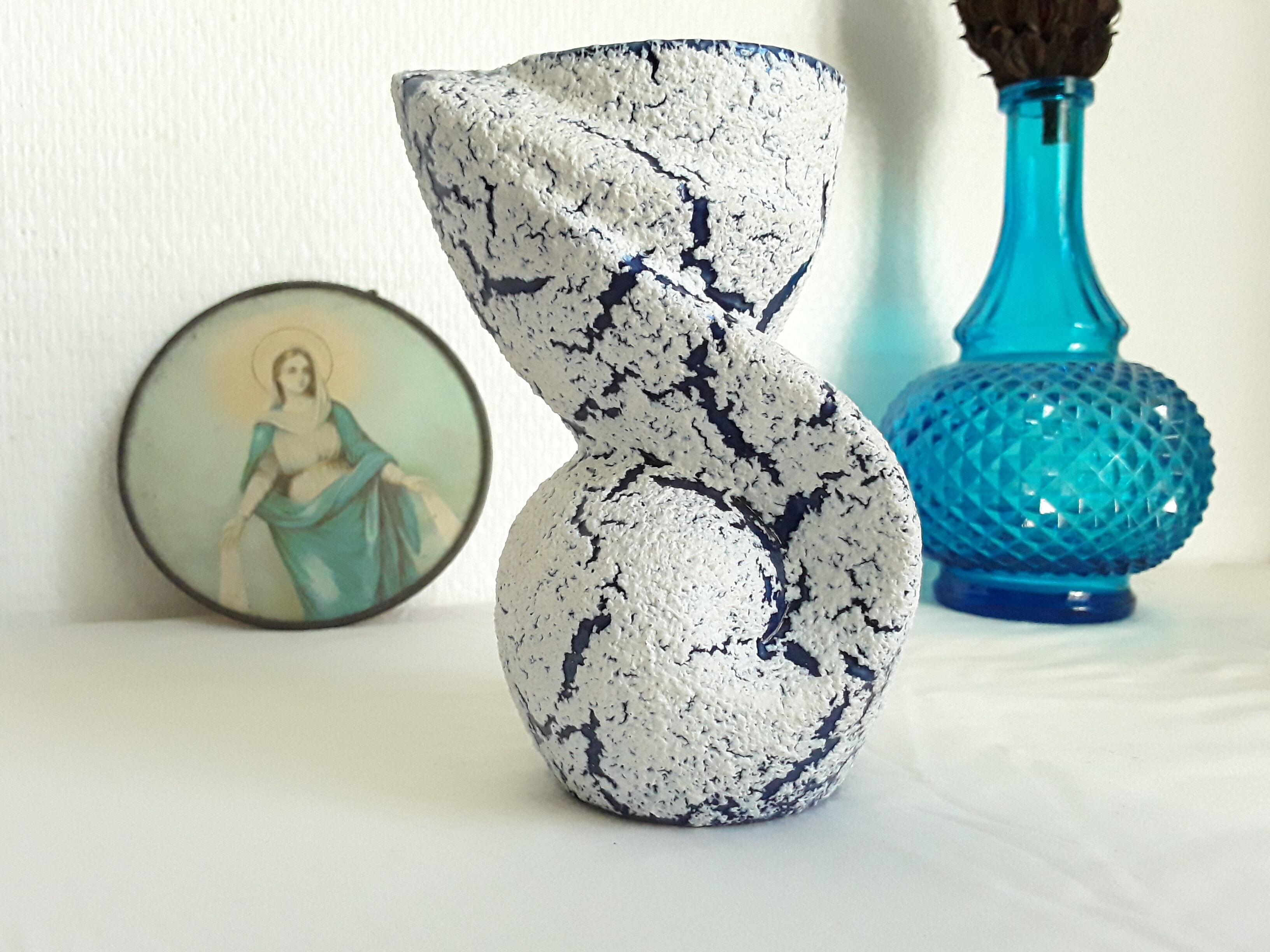 Vintage snowsandstone vase