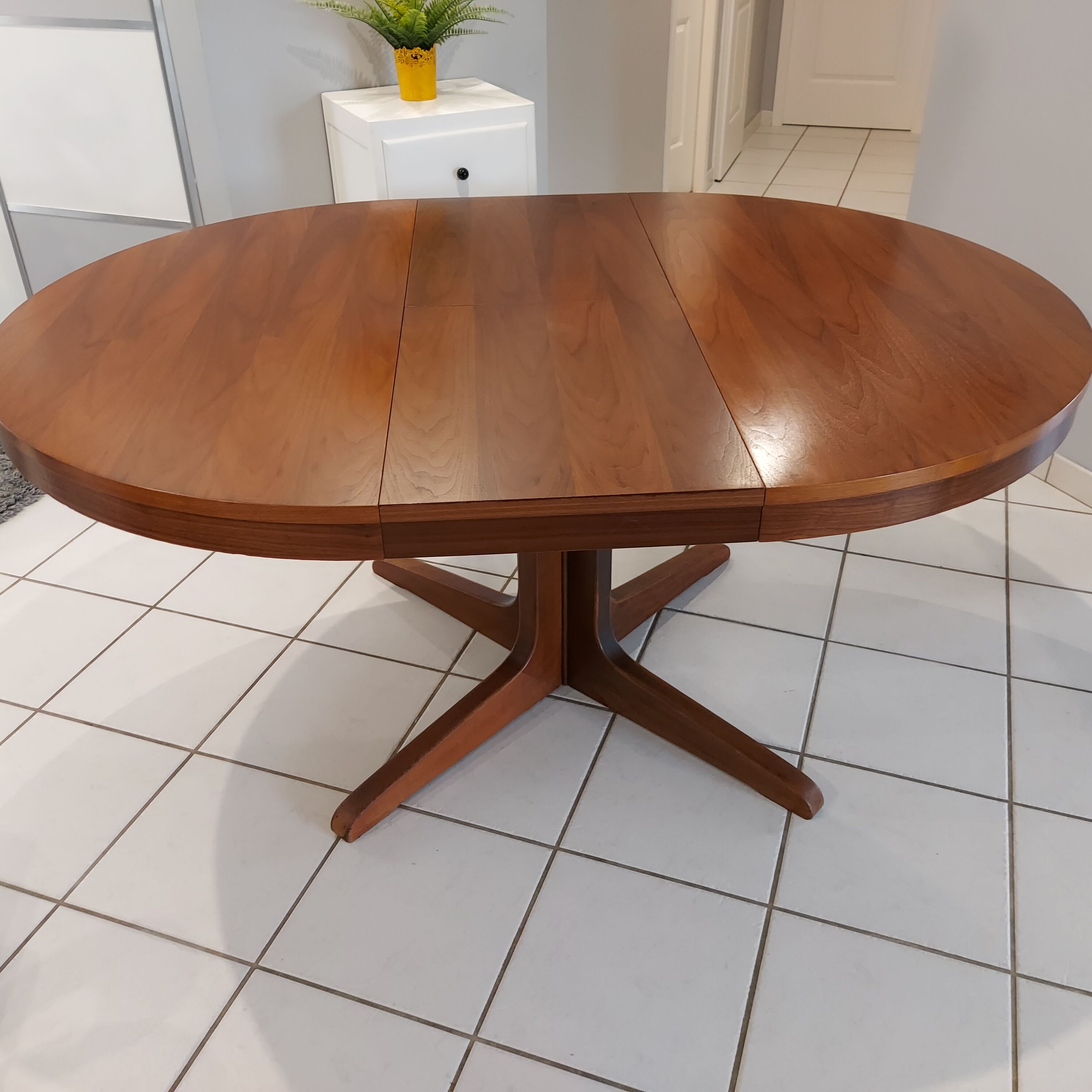 Vintage Baumann extendable table 1970s