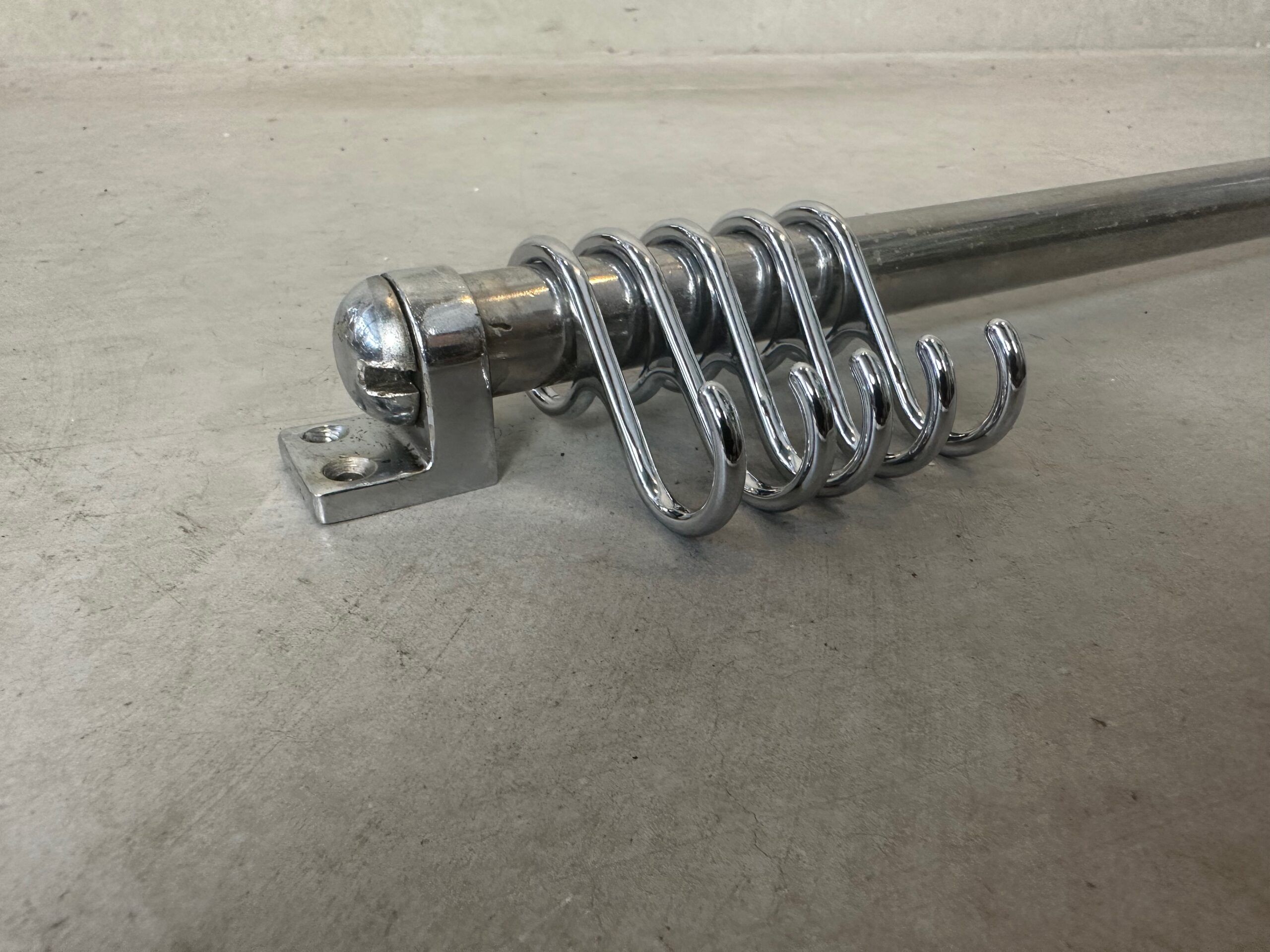 Art Deco coat rack (type 3) NMBS – Henry van de Velde