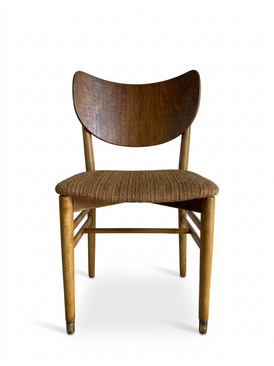Une chaise de Niels et Eva Koppel