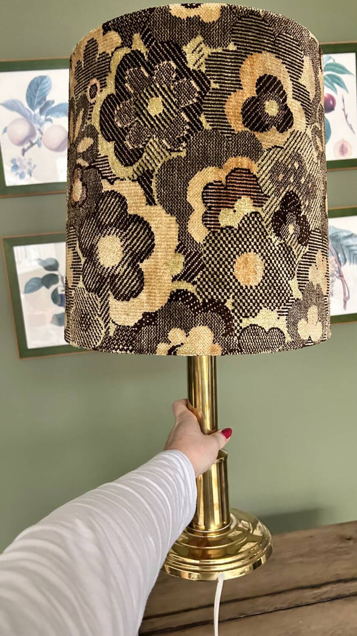 Lampe laiton et velours 1970