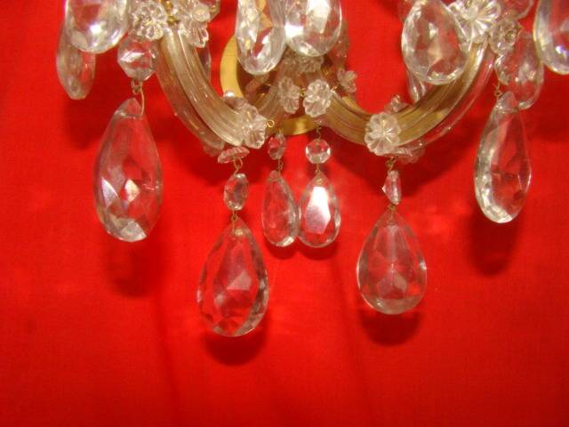 Crystal wall light with two arms from the 1960s.
