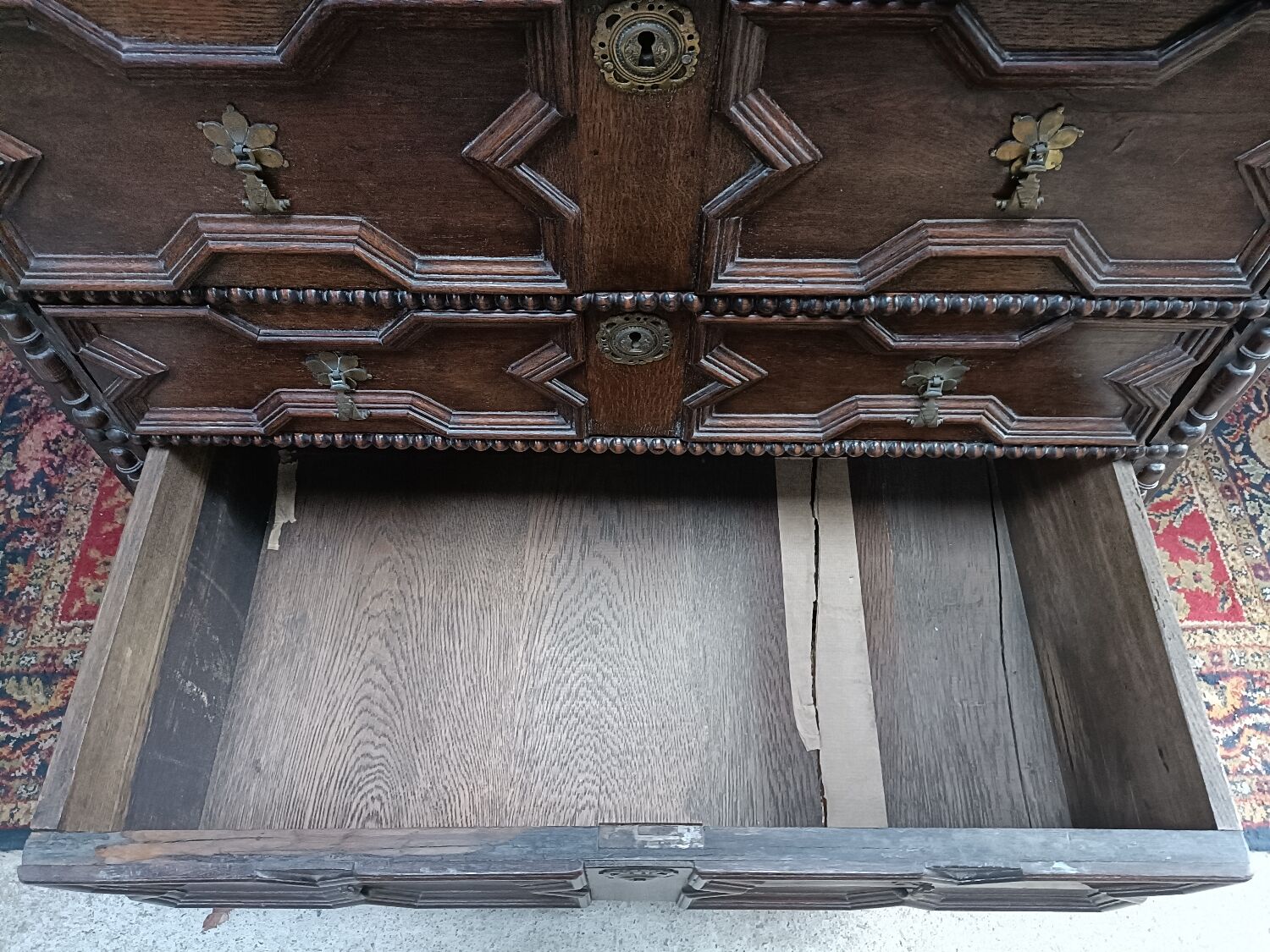 Old oak chest of drawers, 4 drawers, antique