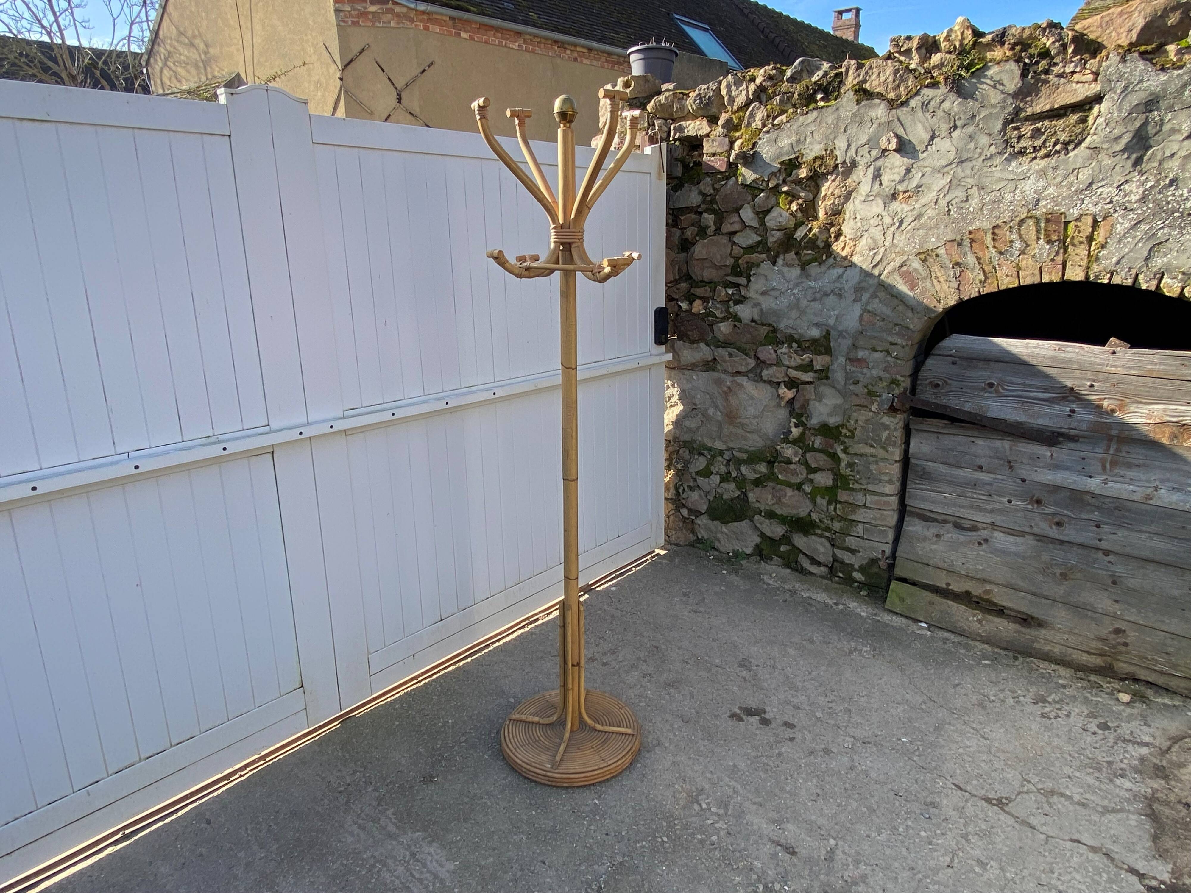 Vintage 1970s rattan parrot coat rack