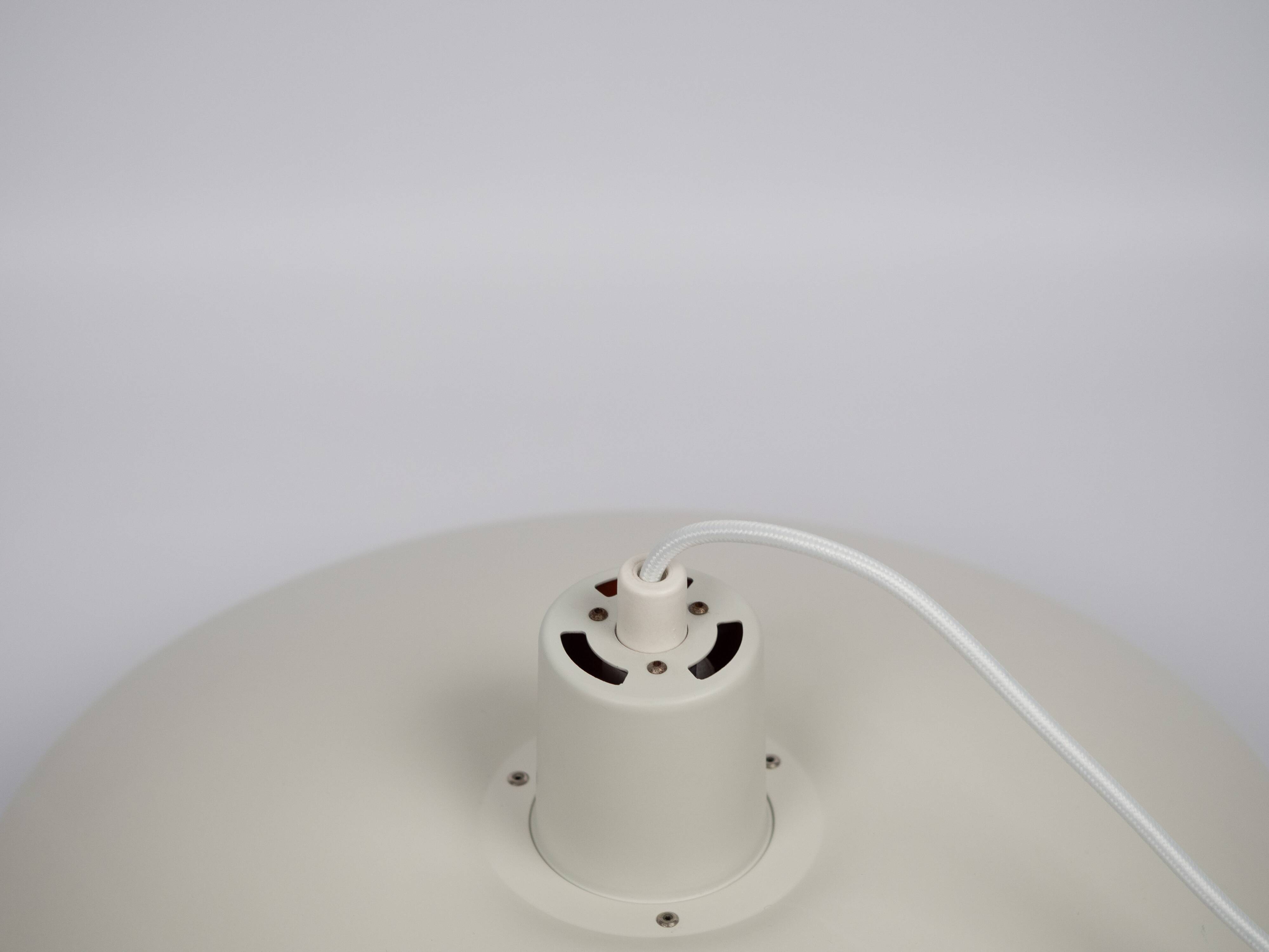 Pair of 2 Danish vintage pendant lamps by Poul Henningsen, Louis Poulsen, 1966