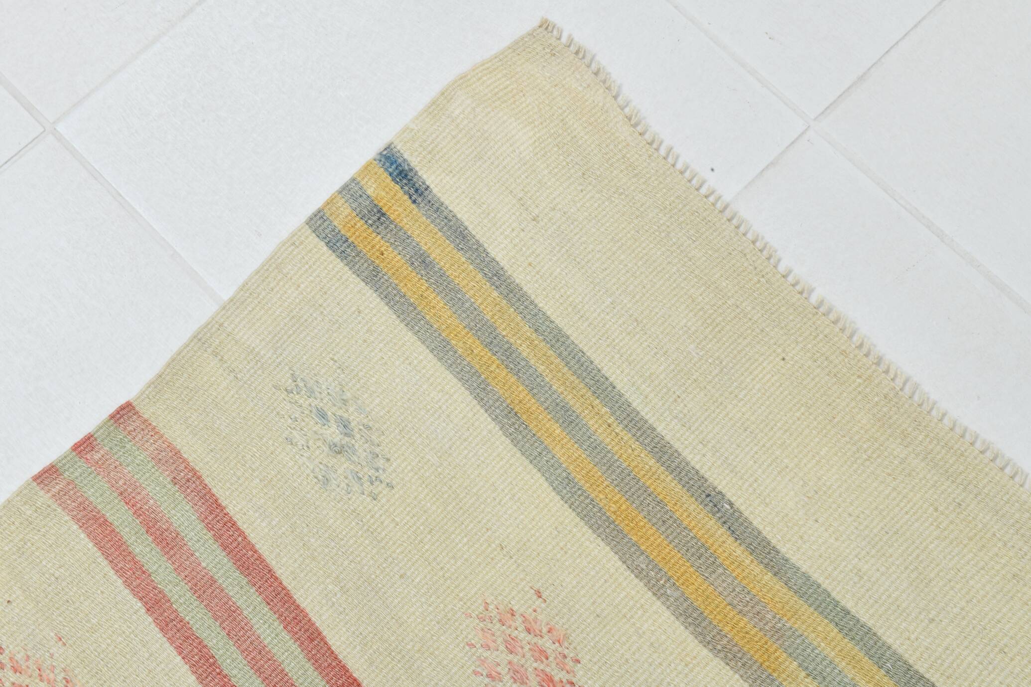 4x4 Cream Pale Red Square Vintage Kilim Rug, 136x142Cm