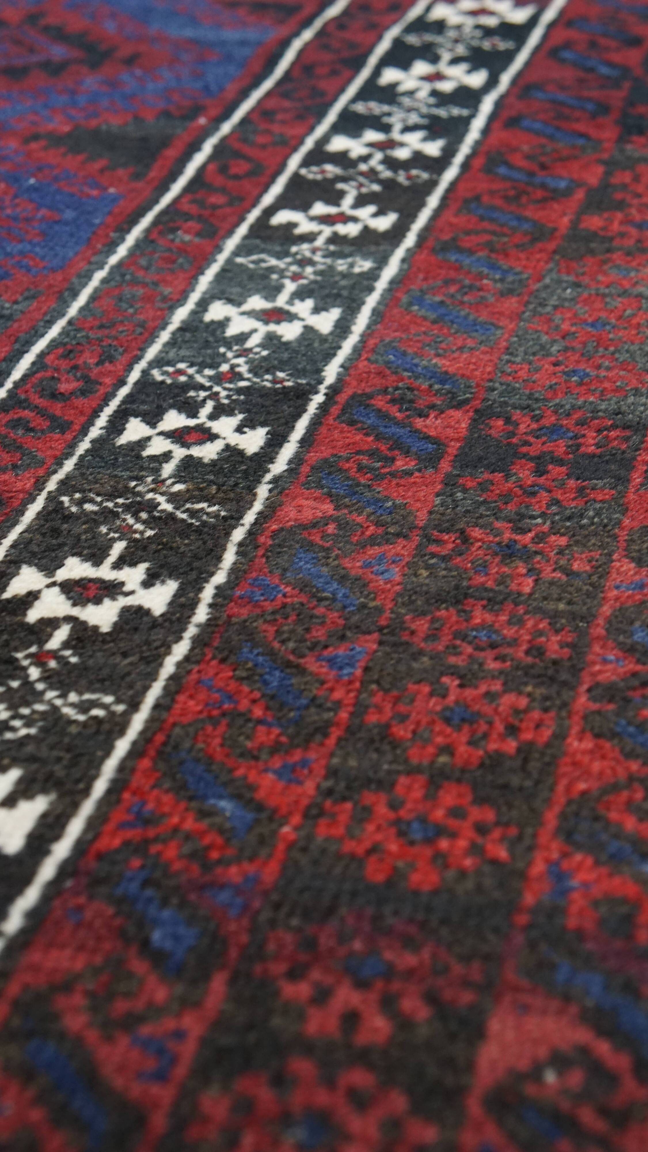 Hand-Knotted Rug with Burgundy Red, Dark Blue, and Beige Tones 143x88 cm