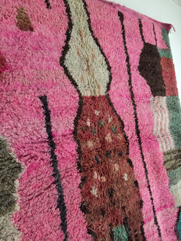 Tapis Berbère marocain Boujaad Rose À Motifs Colorés 304x201cm