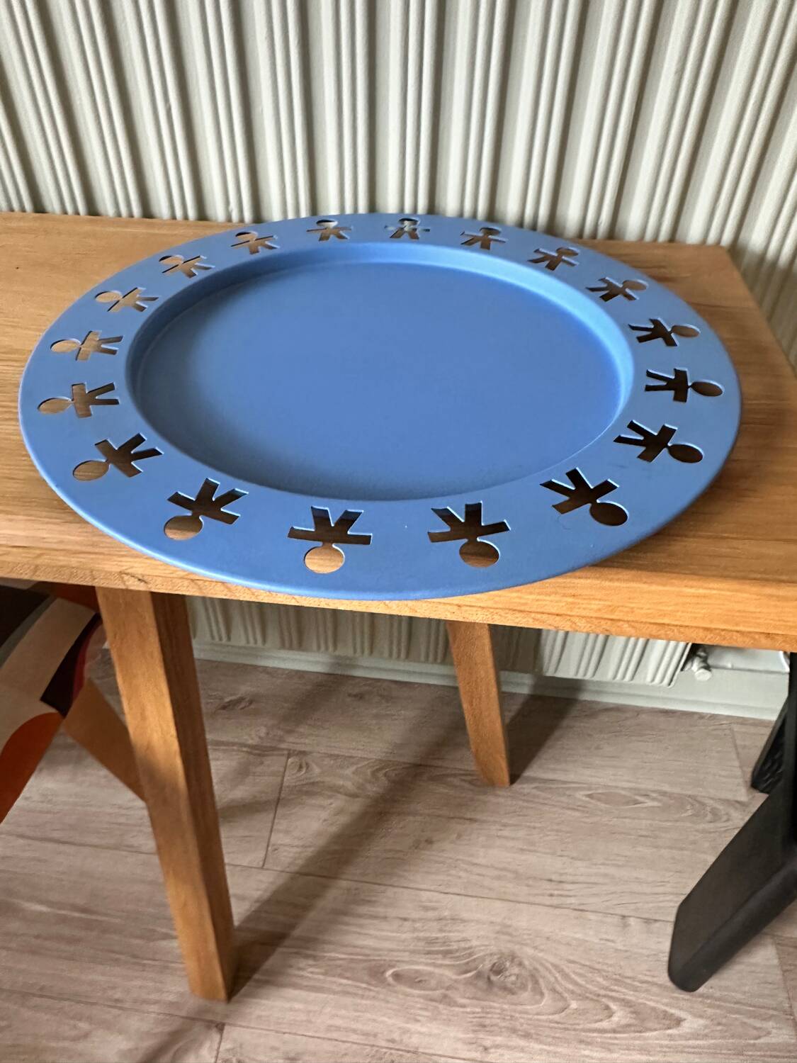 Plateau Alessi girotondo diamètre 40cm époxy bleu