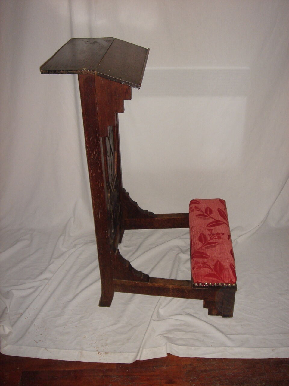 Pray-god Napoleon III in wood - orange fabrics