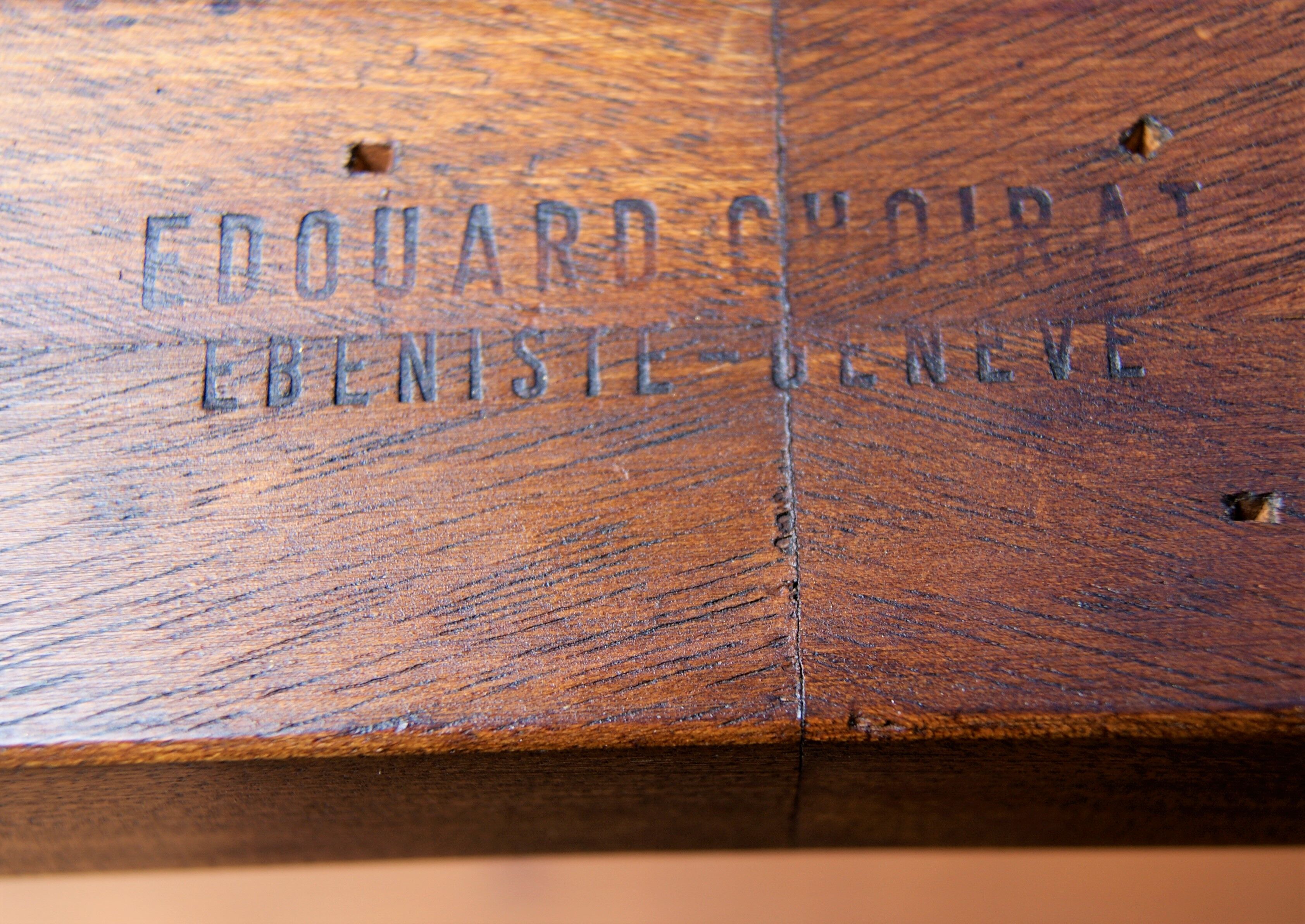 Mahogany coffee table, green leather, bronze Empire style