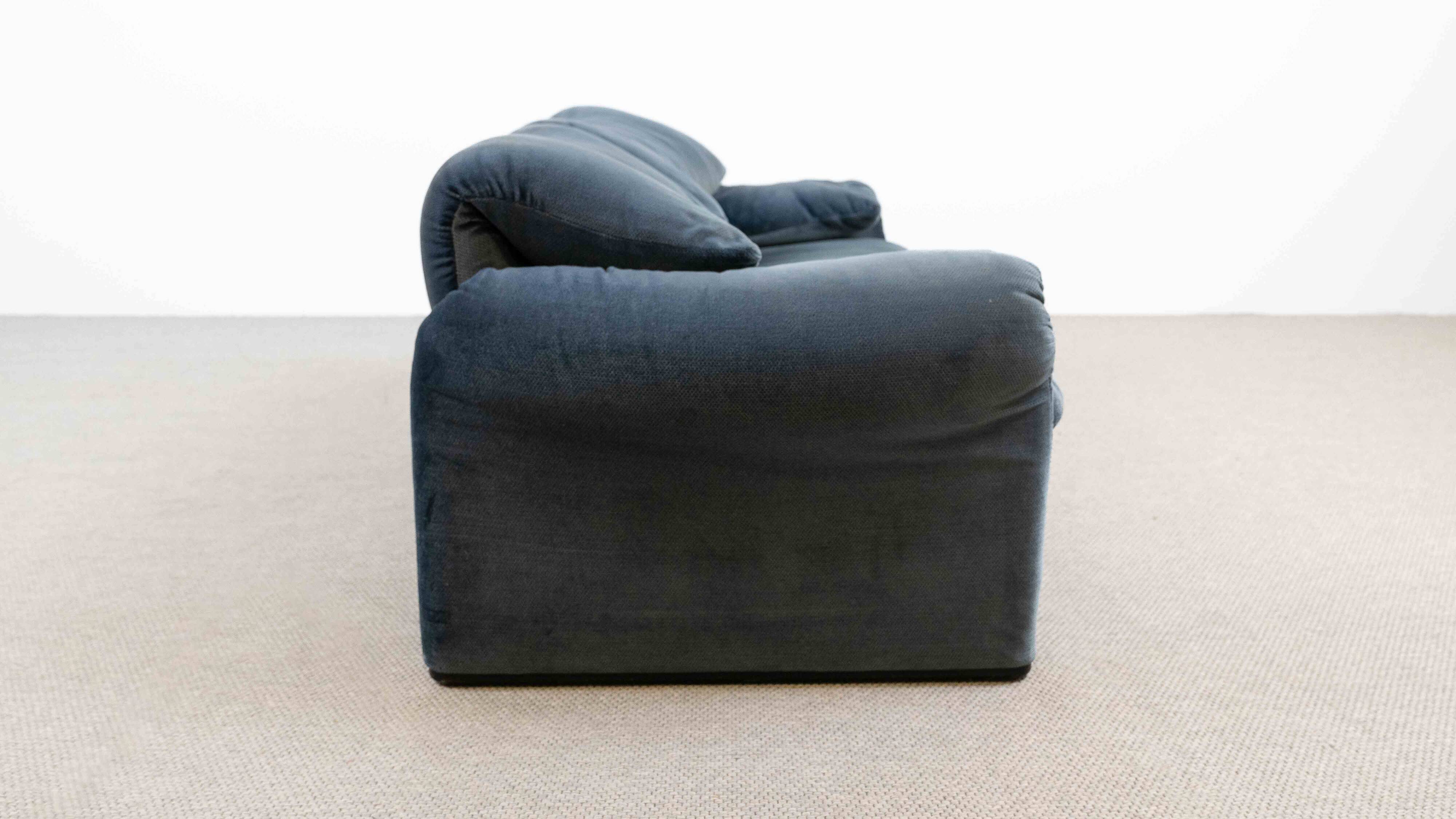 Maralunga Sofa by Vico Magistretti for Cassina, 1980s