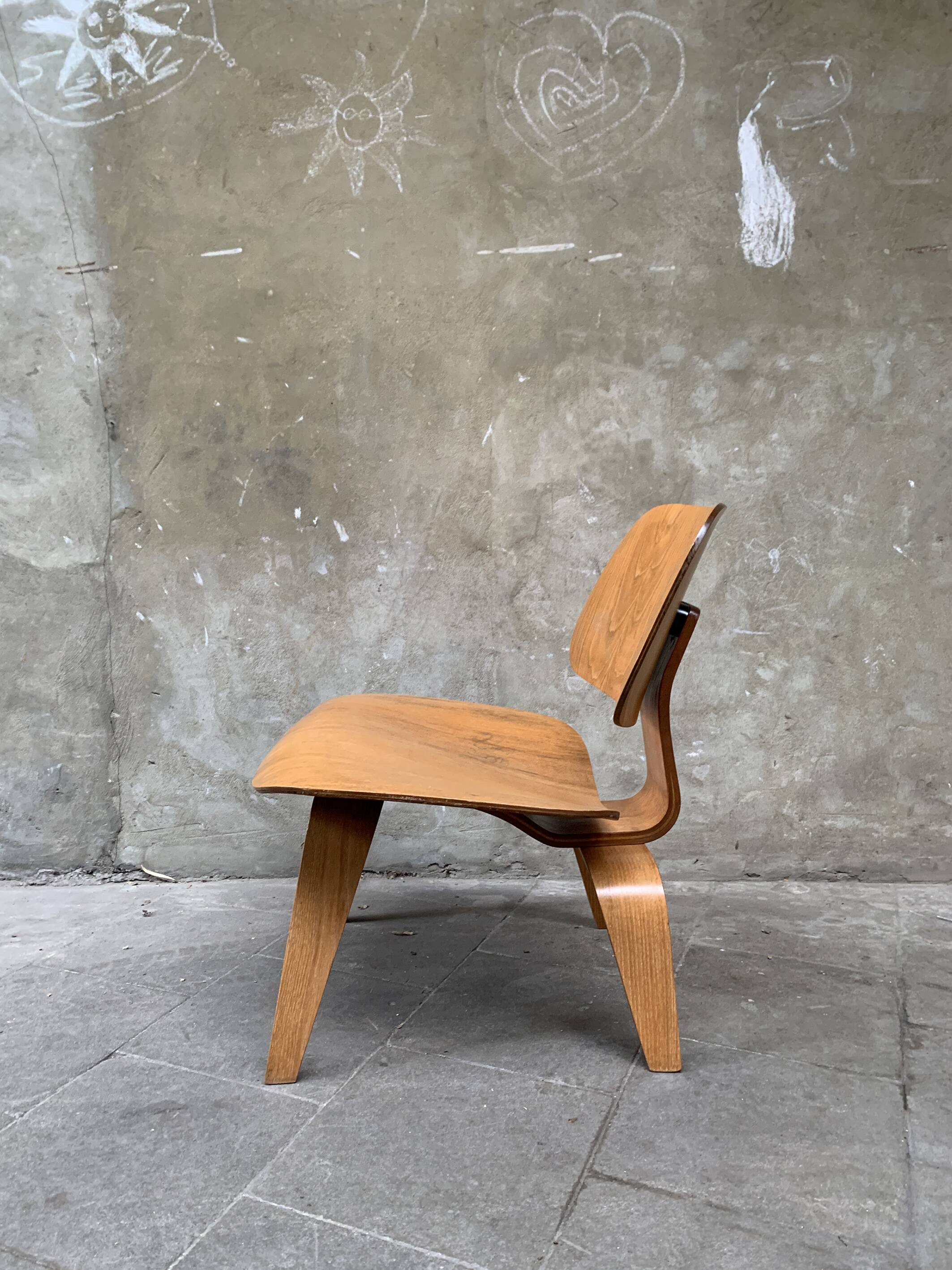 LCW Lounge Chair in ash wood, designed by Eames for Evans/Herman Miller, 1950s