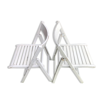 Paire de chaise pliante en bois blanc vintage