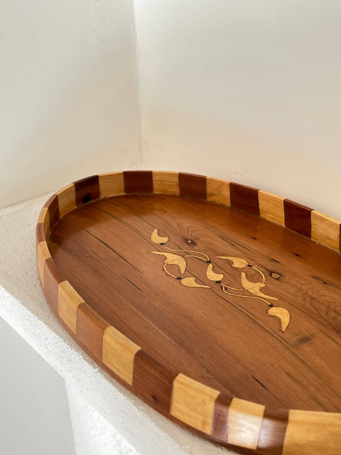 Handmade oriental tray in thuya wood - vintage marquetry