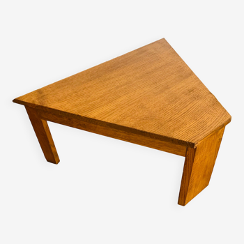 Trapezoidal coffee table