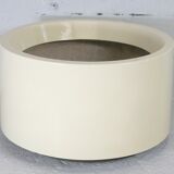 Important cylindrical planter in cream lacquered fiberglass, circa 1970