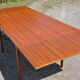 Table teck de type scandinave