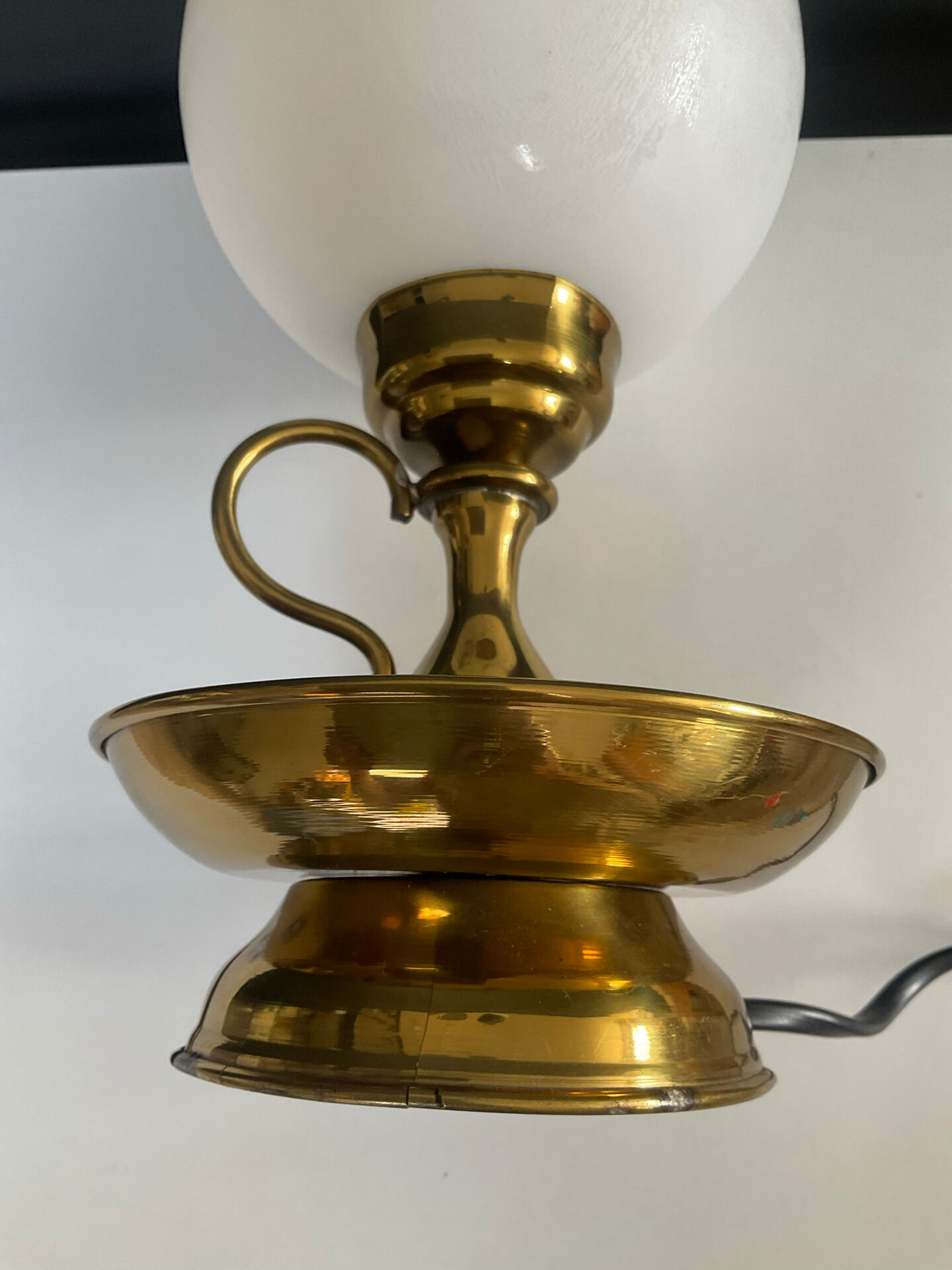 Vintage brass and opaline lamp from the 1970s.