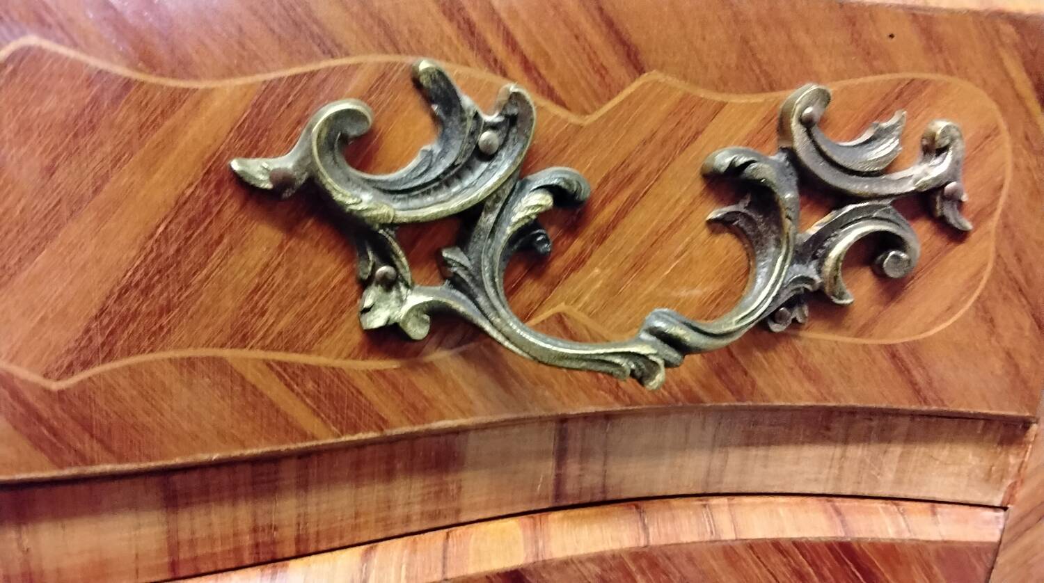 Secrétaire style Louis XV