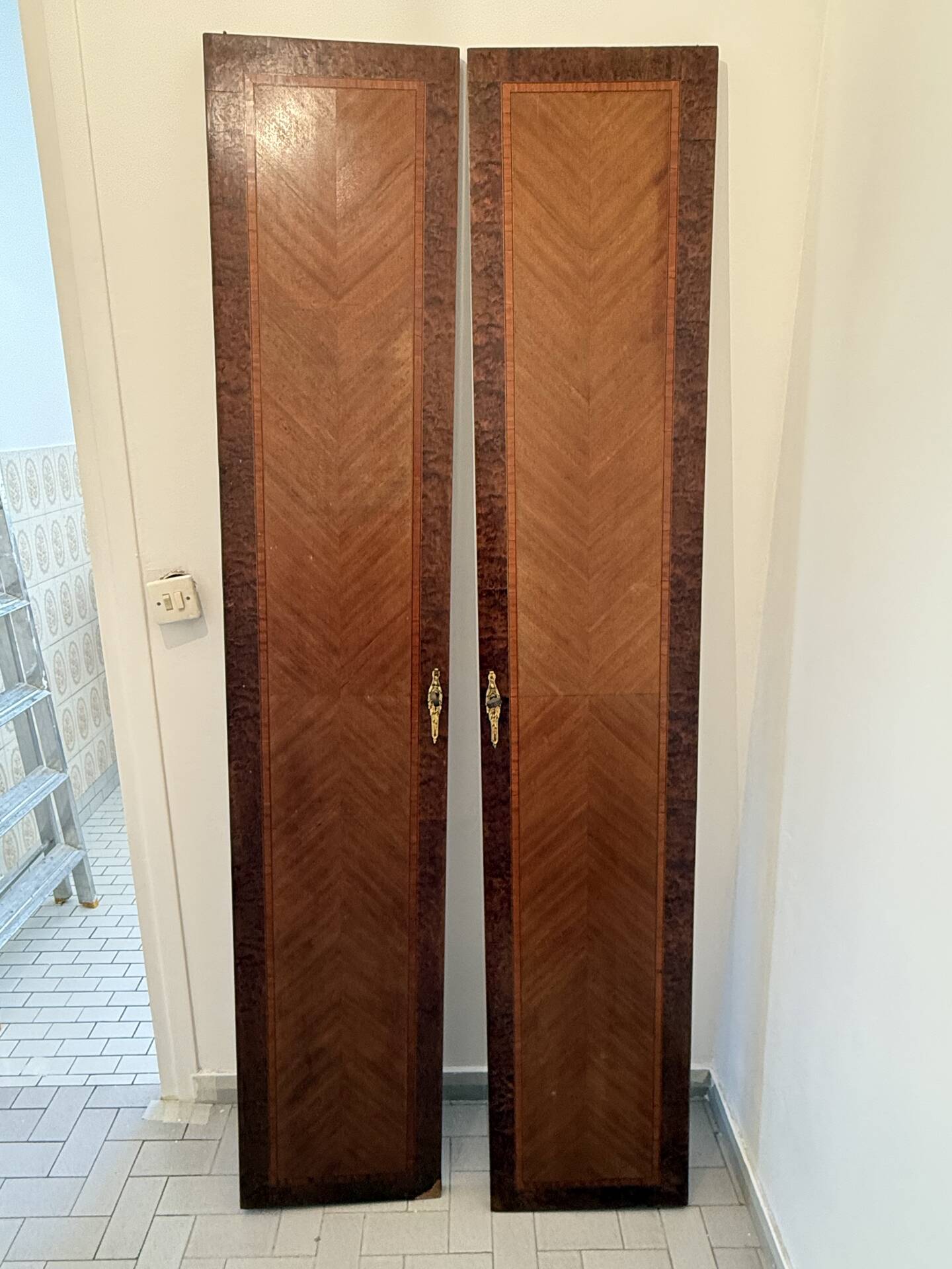 Wardrobe 1926 thuya and mahogany